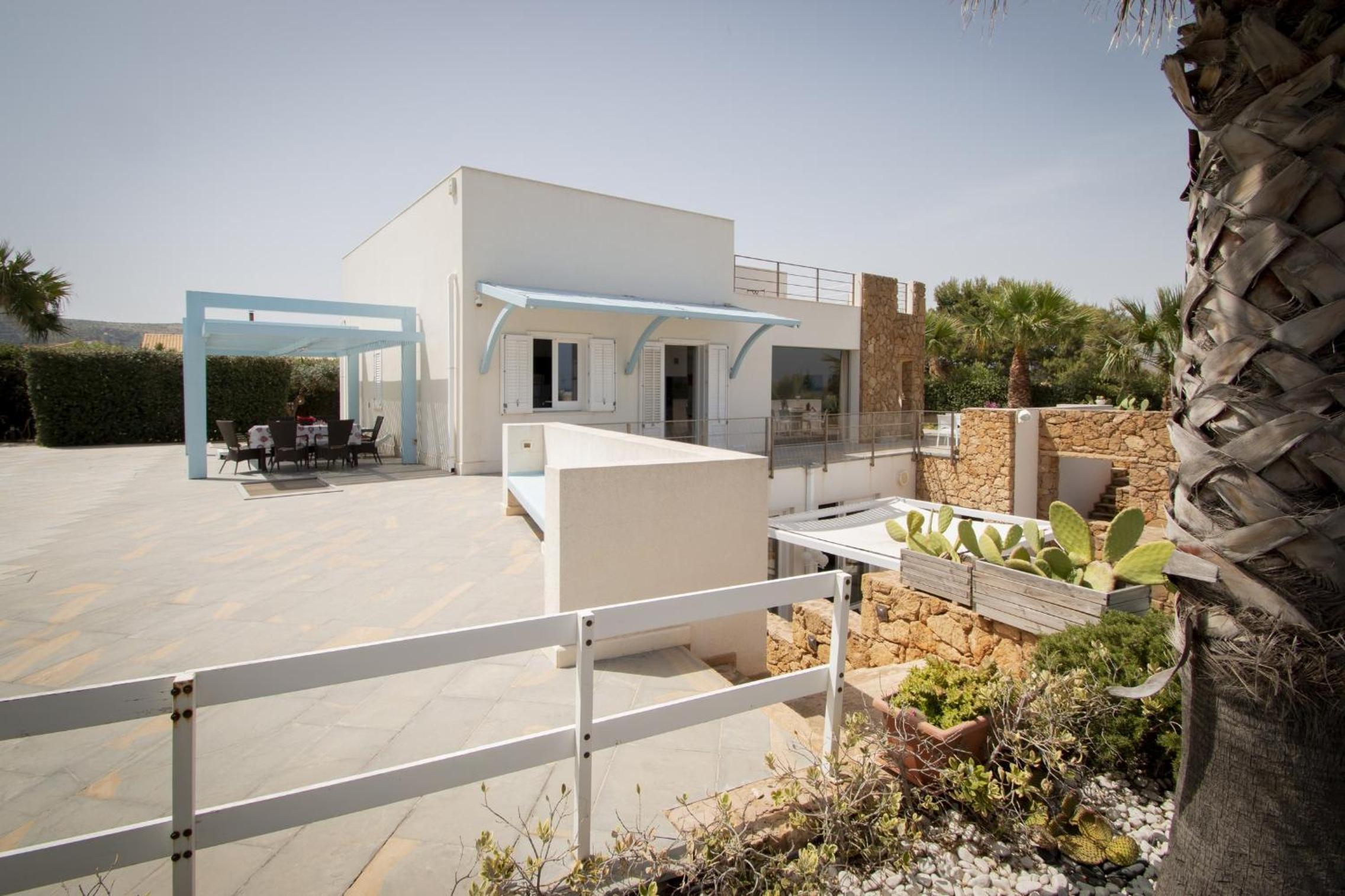 Villa Afrodite | Luxury Villa and Pool view 5