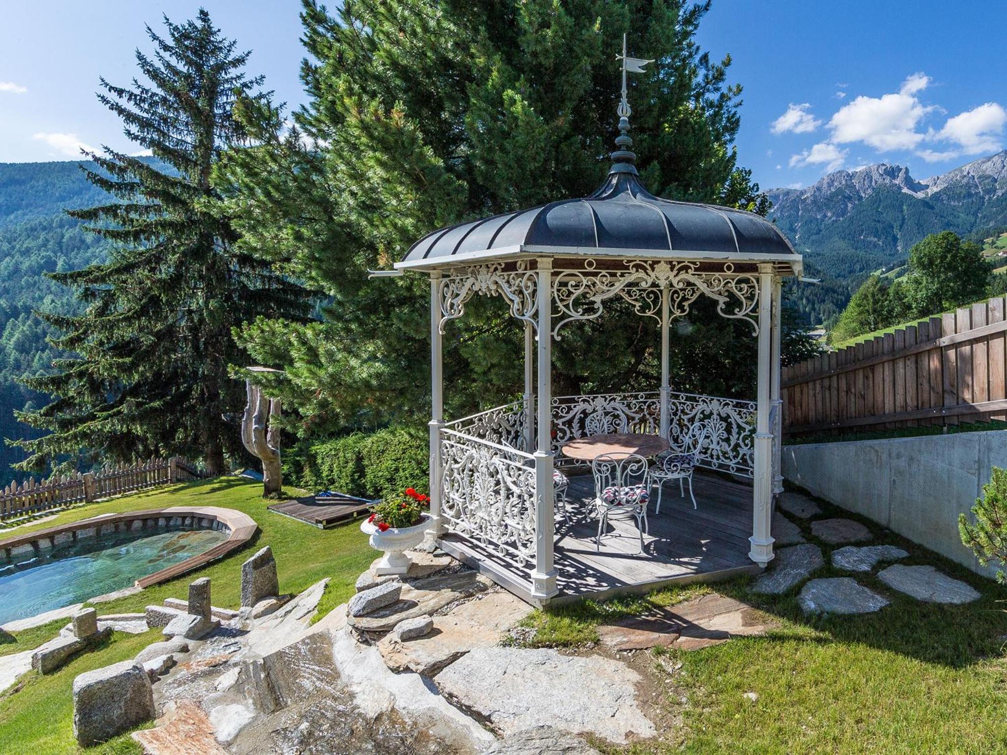 Photo 24