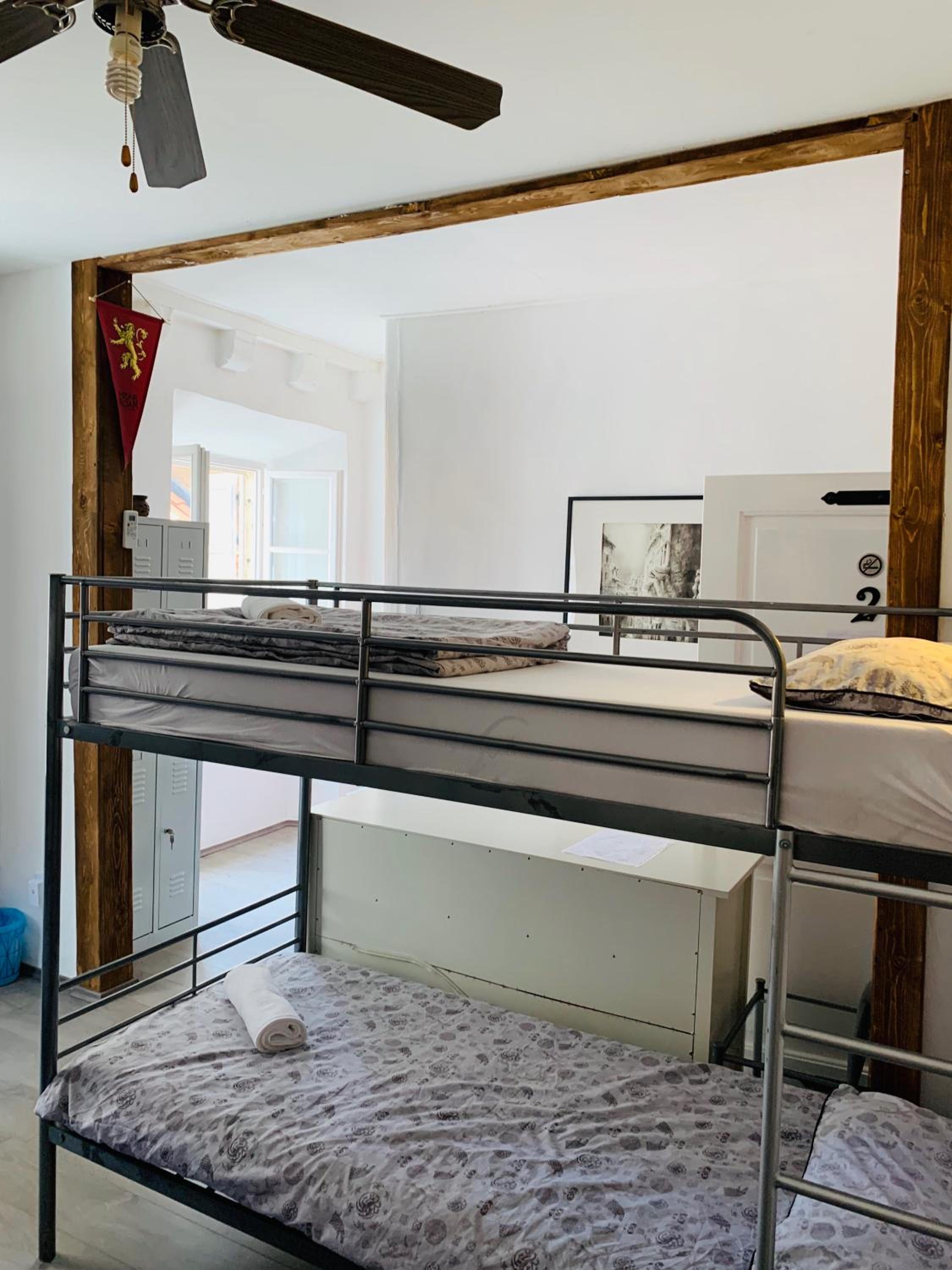 Kingslanding Old Town Hostel