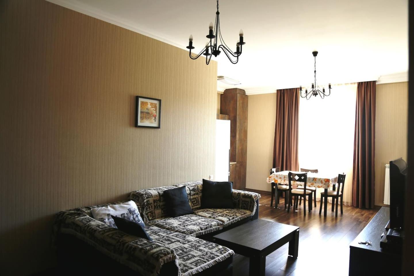 Tea's Apartment view 3