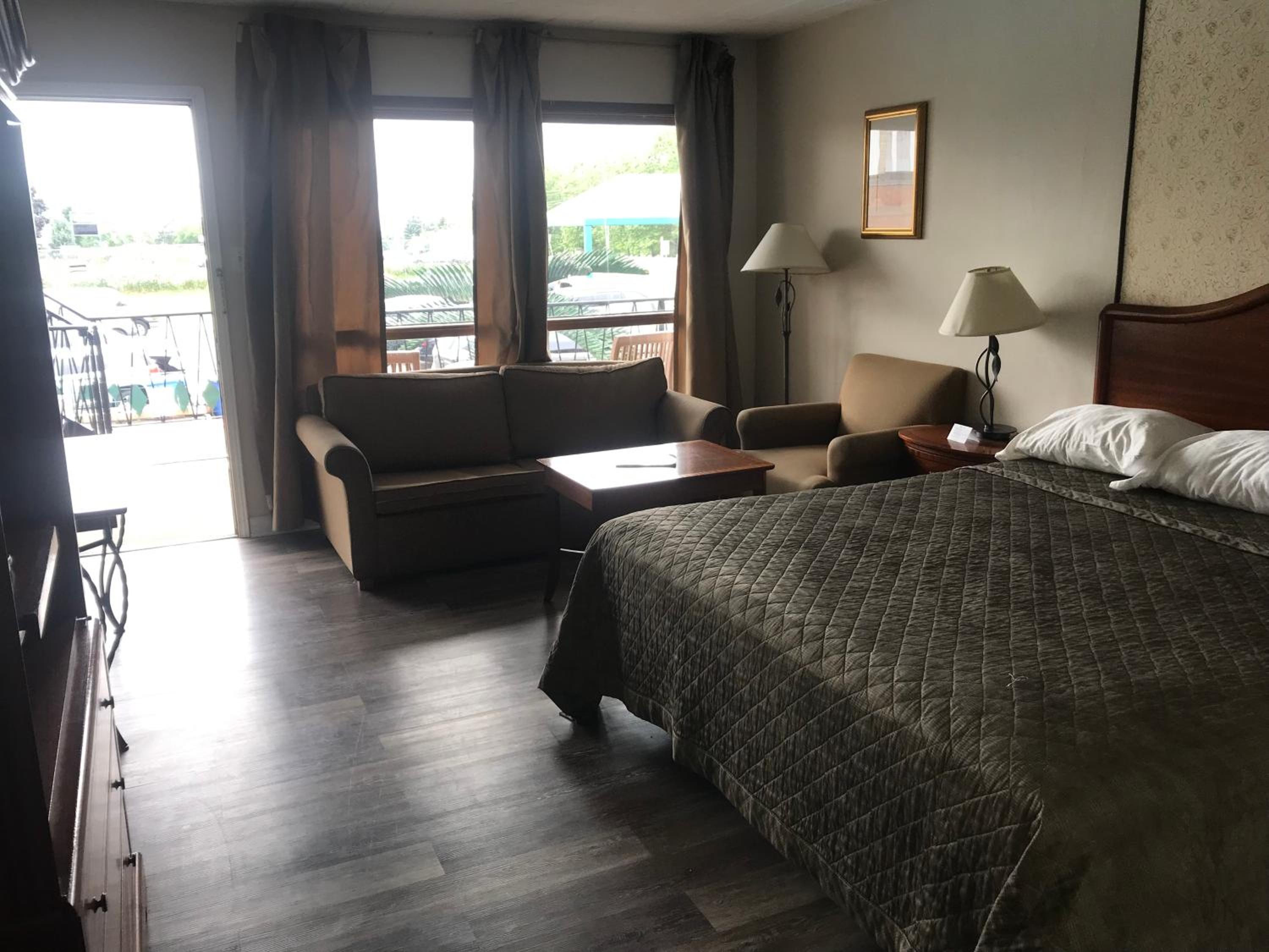 Rainbow Motor Inn - Fallsview - Image 5