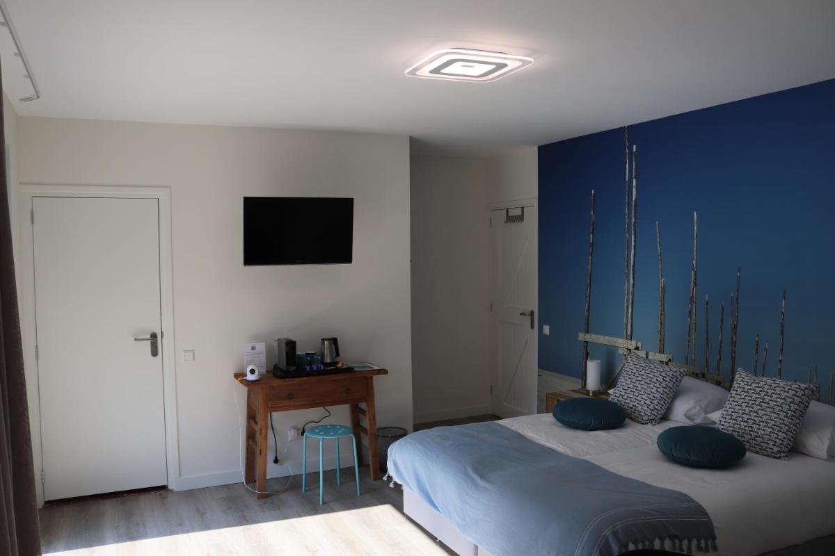 Photo 12