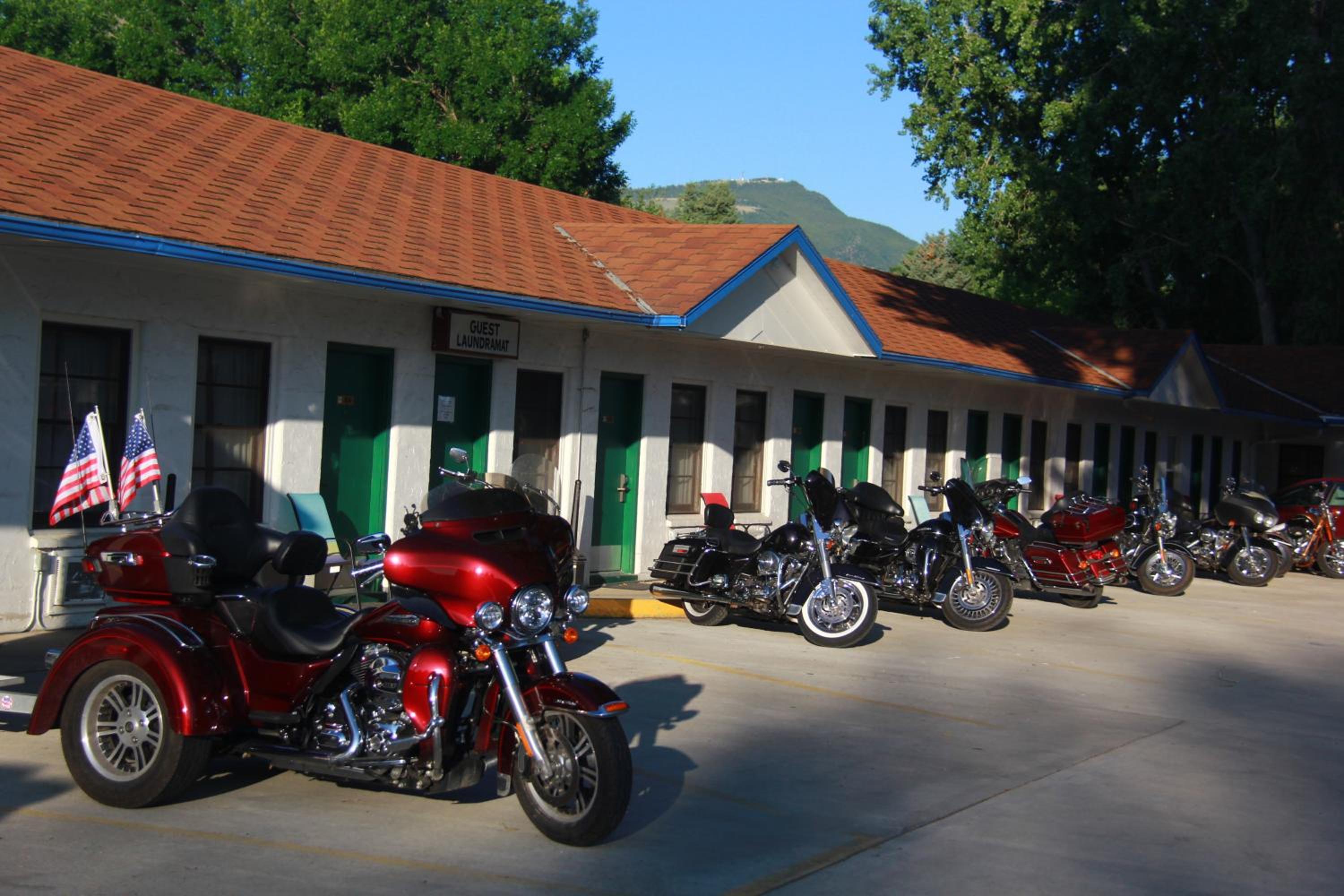 Sunrise Motor Inn view 3