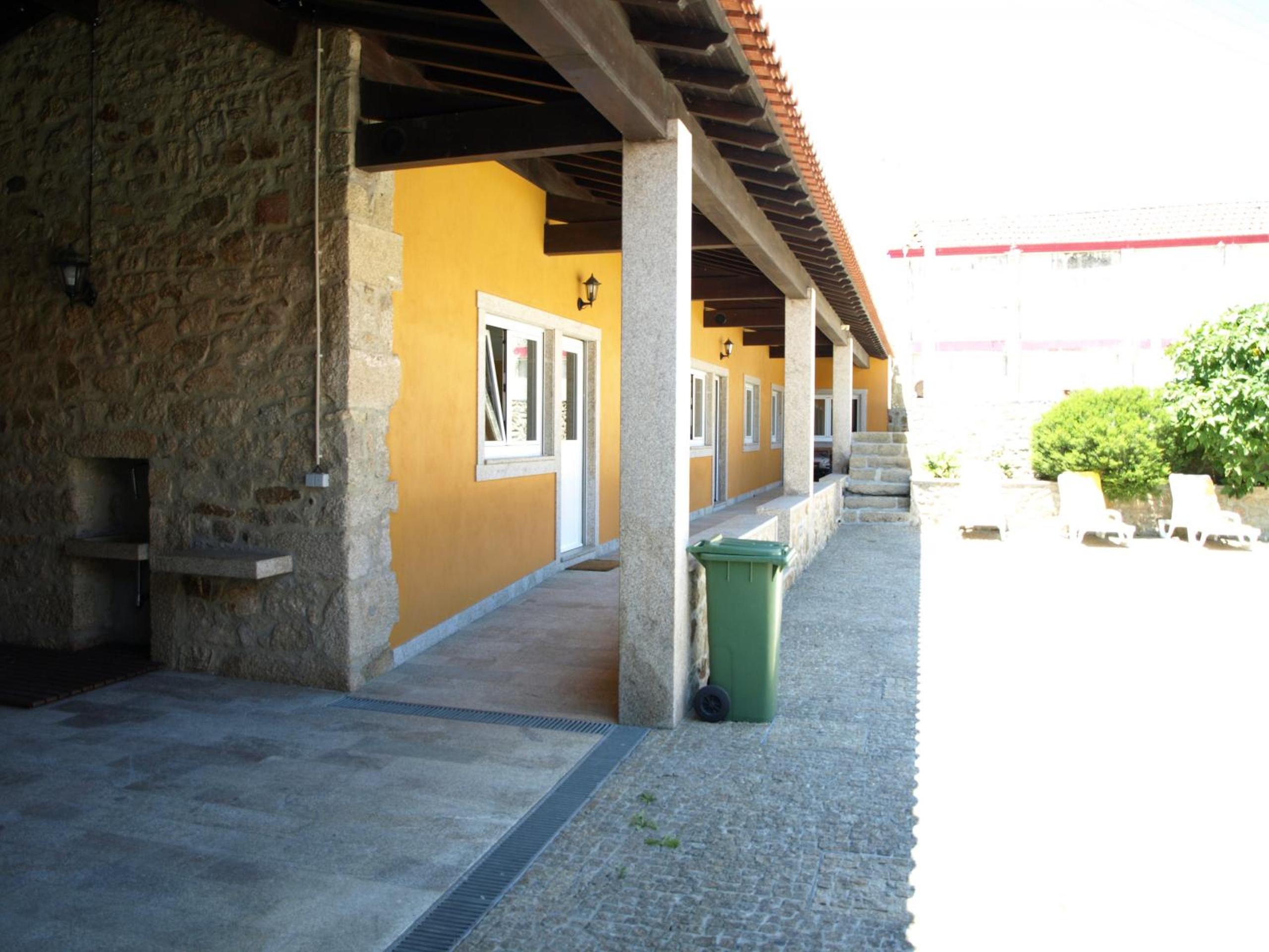 Villa Chamosinhos view 5
