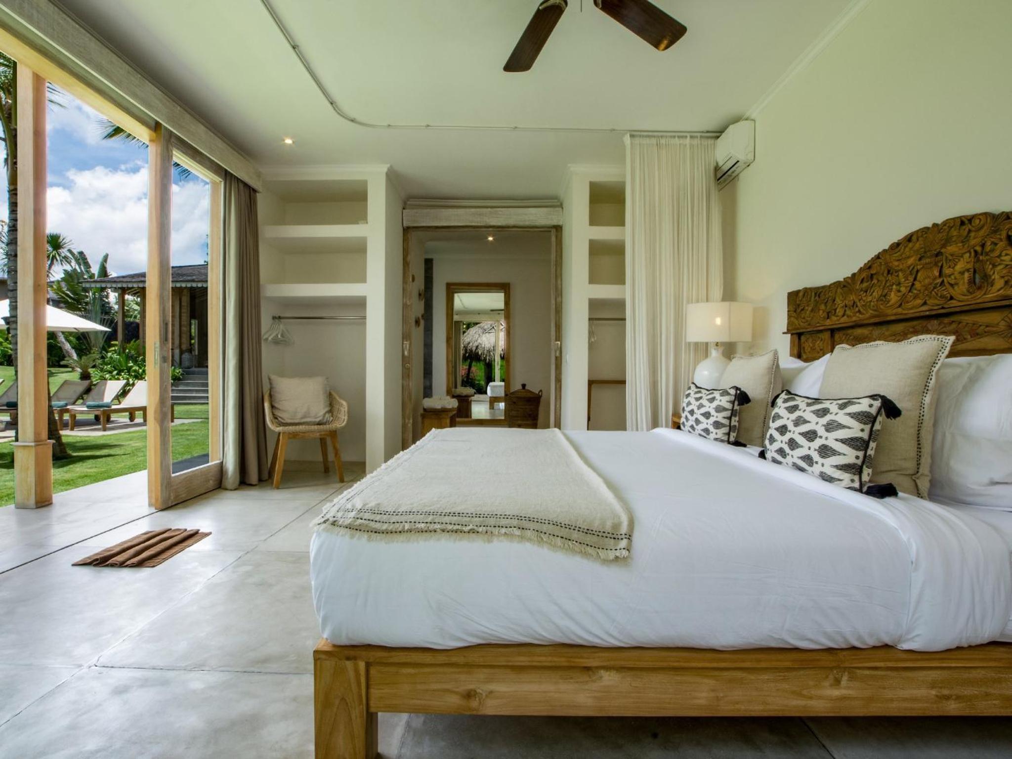Villa Alea by Villa Finder