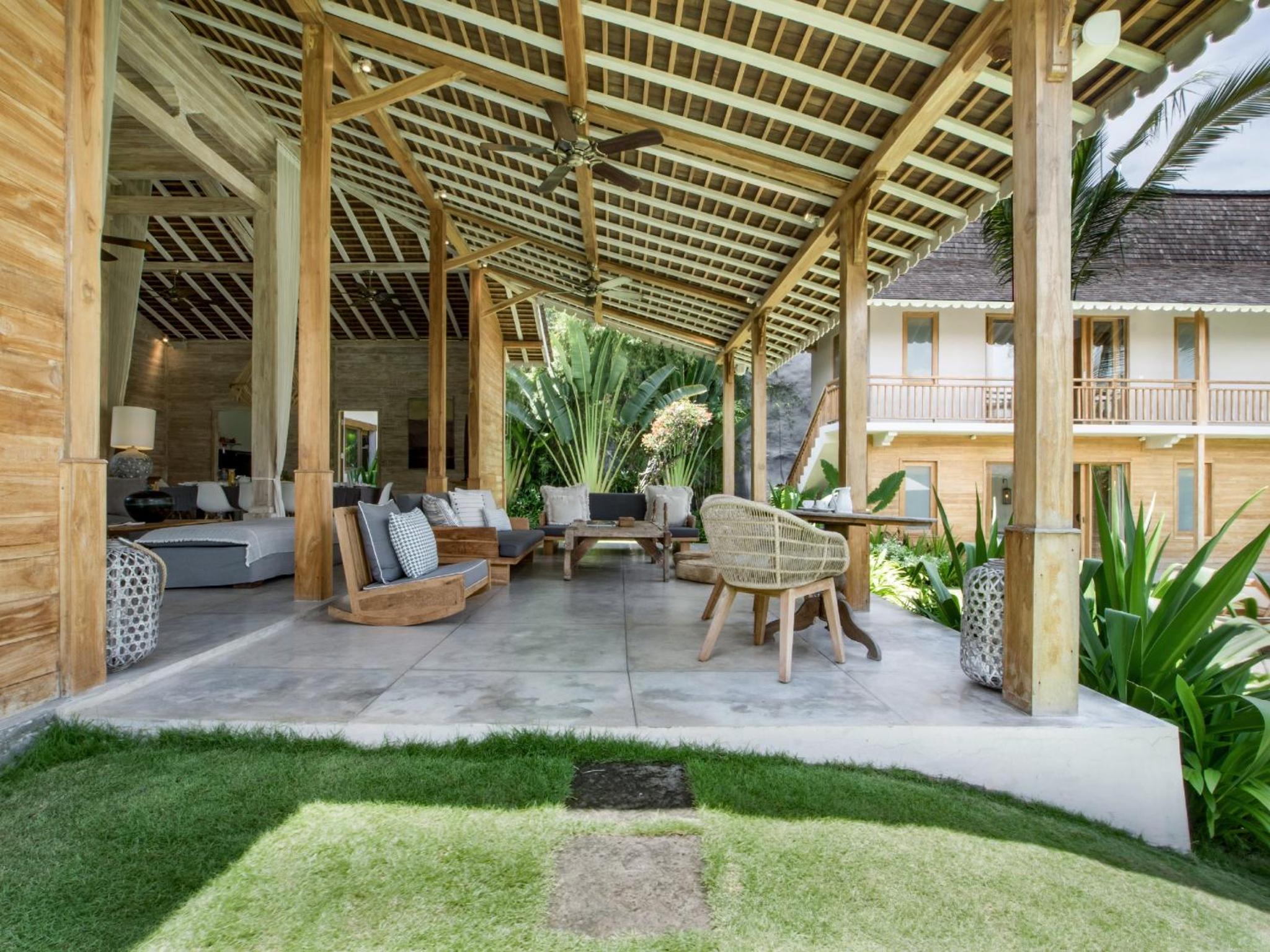 Villa Alea by Villa Finder
