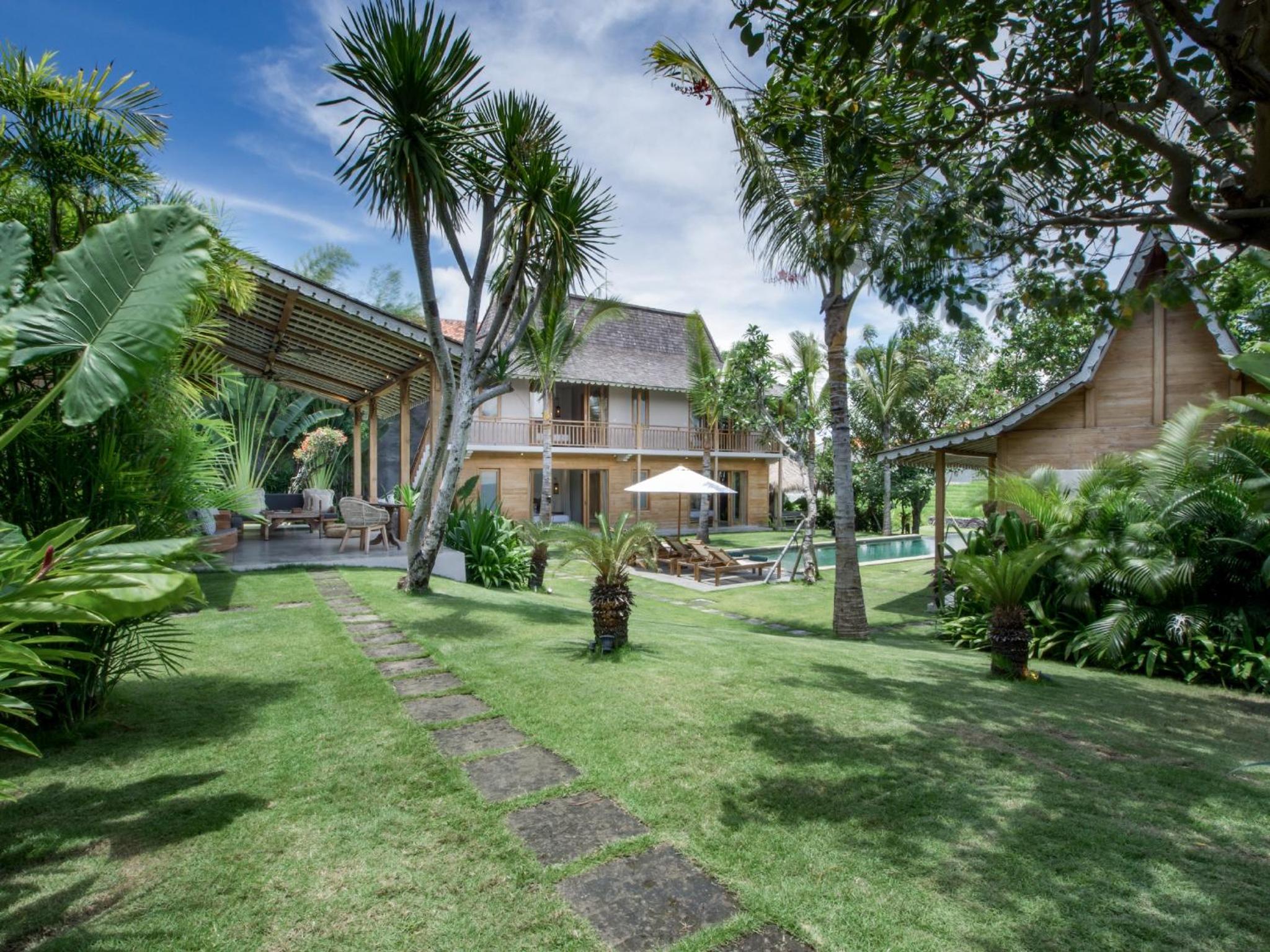 Villa Alea by Villa Finder