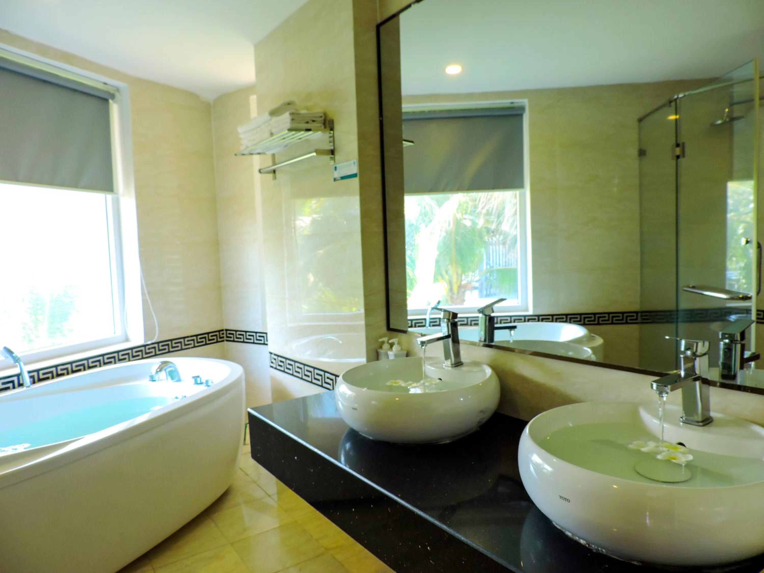 Sandunes Beach Resort & Spa