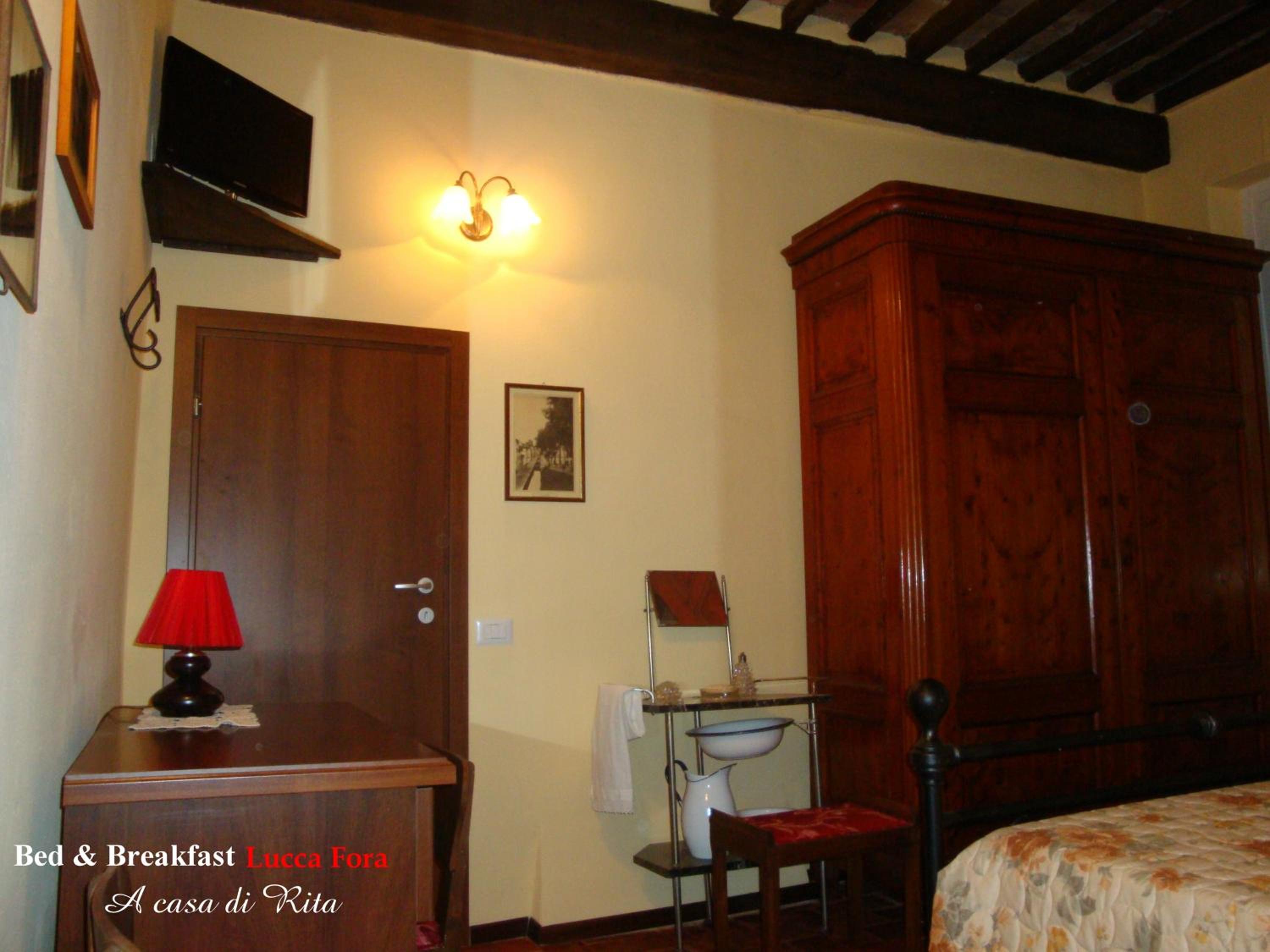 Bed & Breakfast Lucca Fora