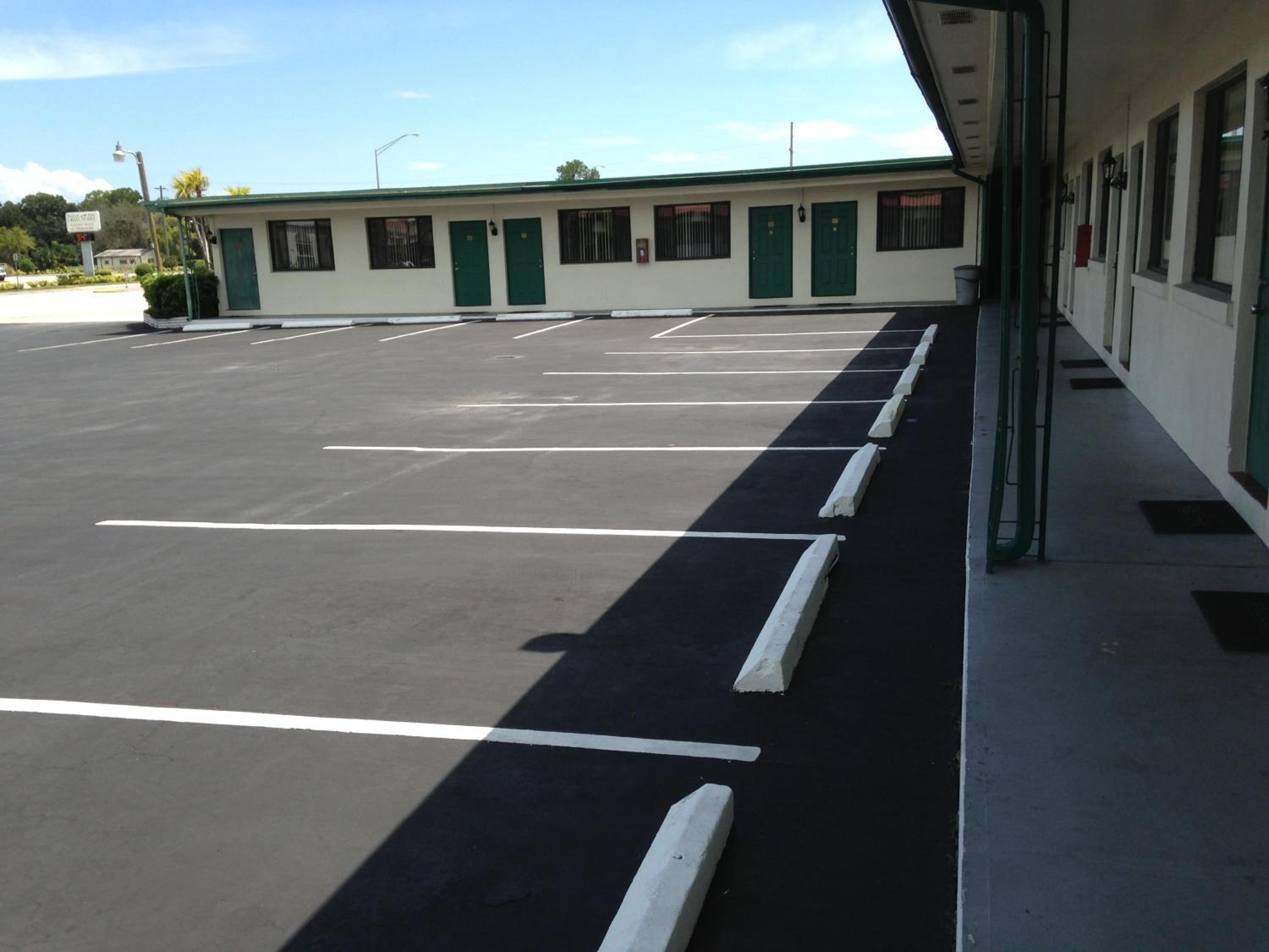 Okeechobee Vacations - Economy Inn Okeechobee - Property Image 17