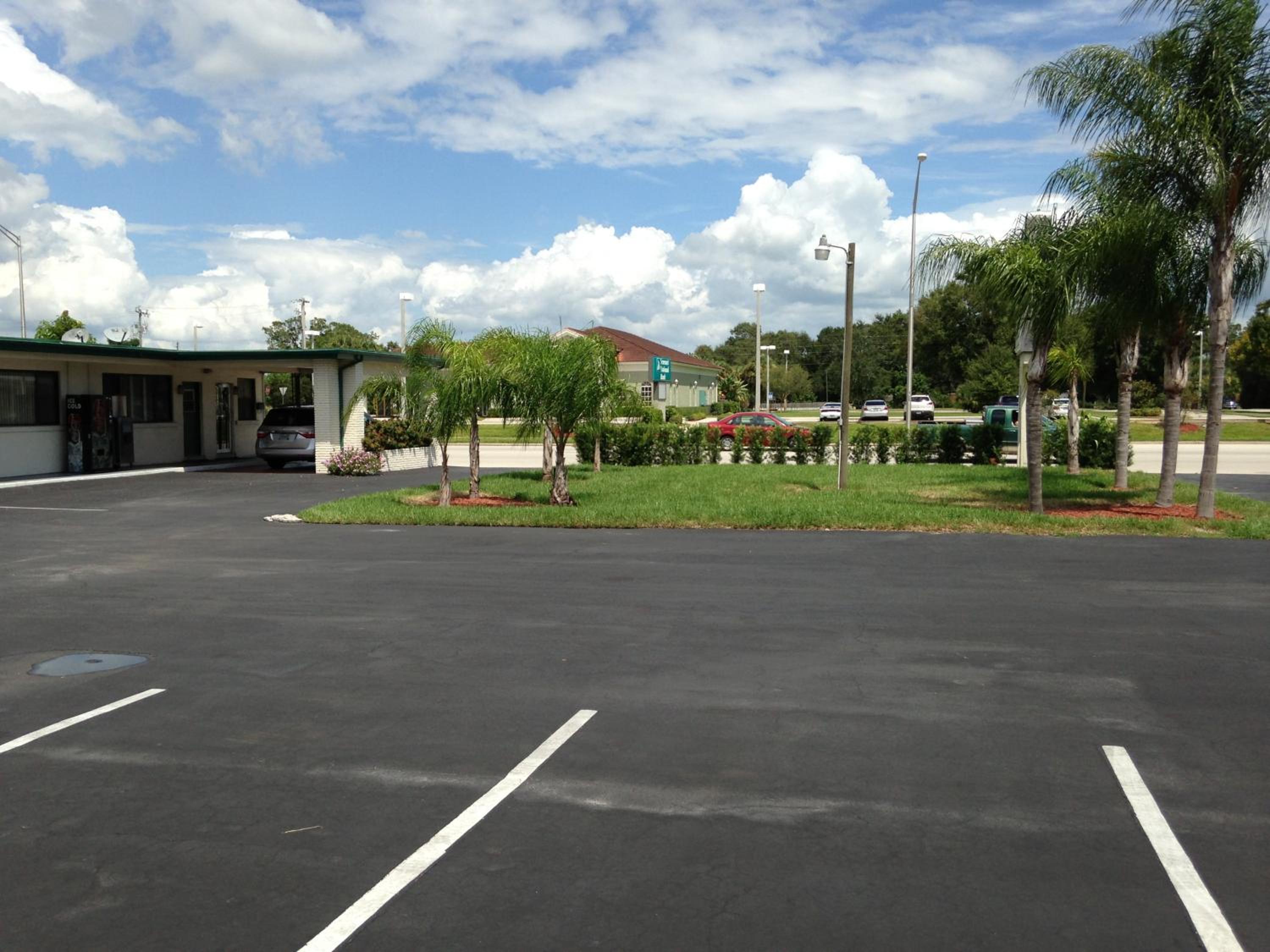 Okeechobee Vacations - Economy Inn Okeechobee - Property Image 3