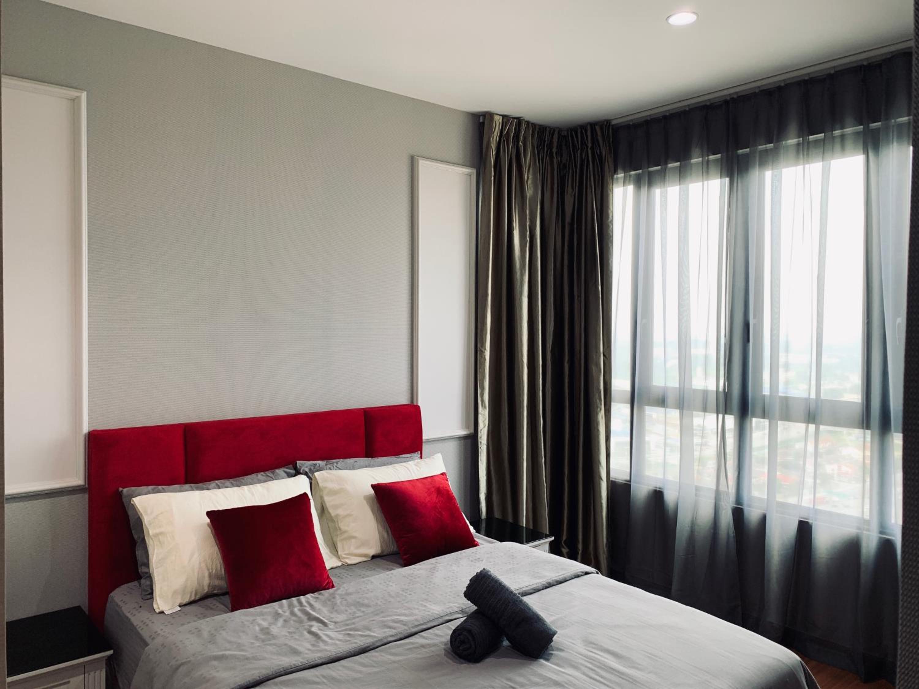 Stellar Homes at iCity - with WiFi and 2 Private Carparks photo 3