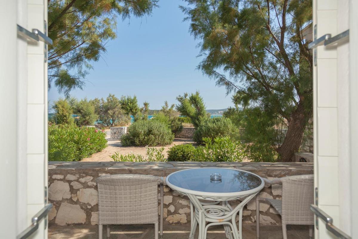 Mika Bungalows