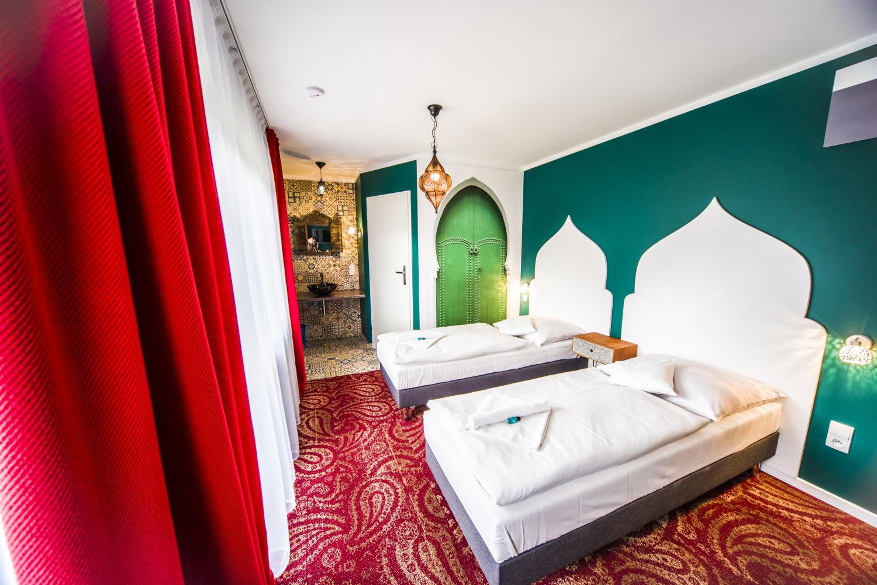 Hotel 4, photo 24