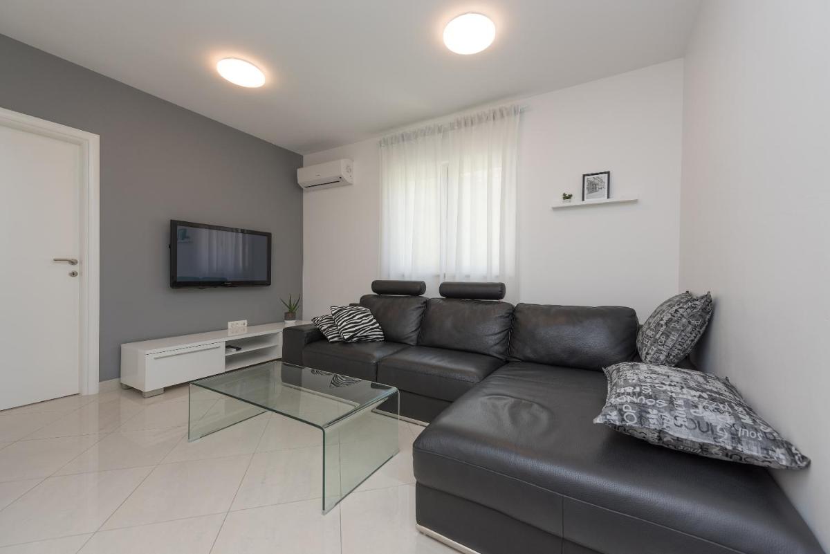 Apartman IVONA view 4