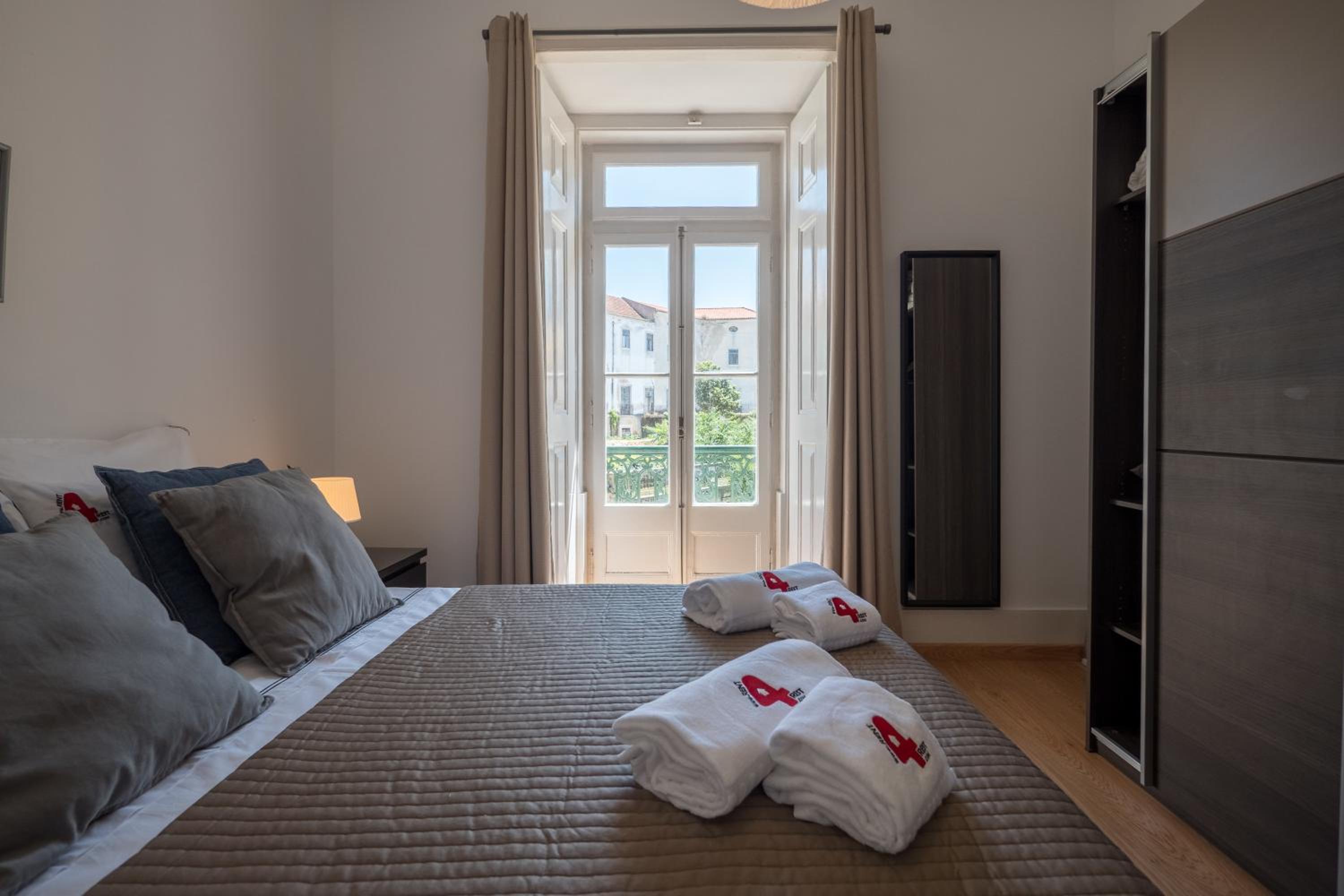 Rent4Rest Dream View Apartment Lisbon view 5