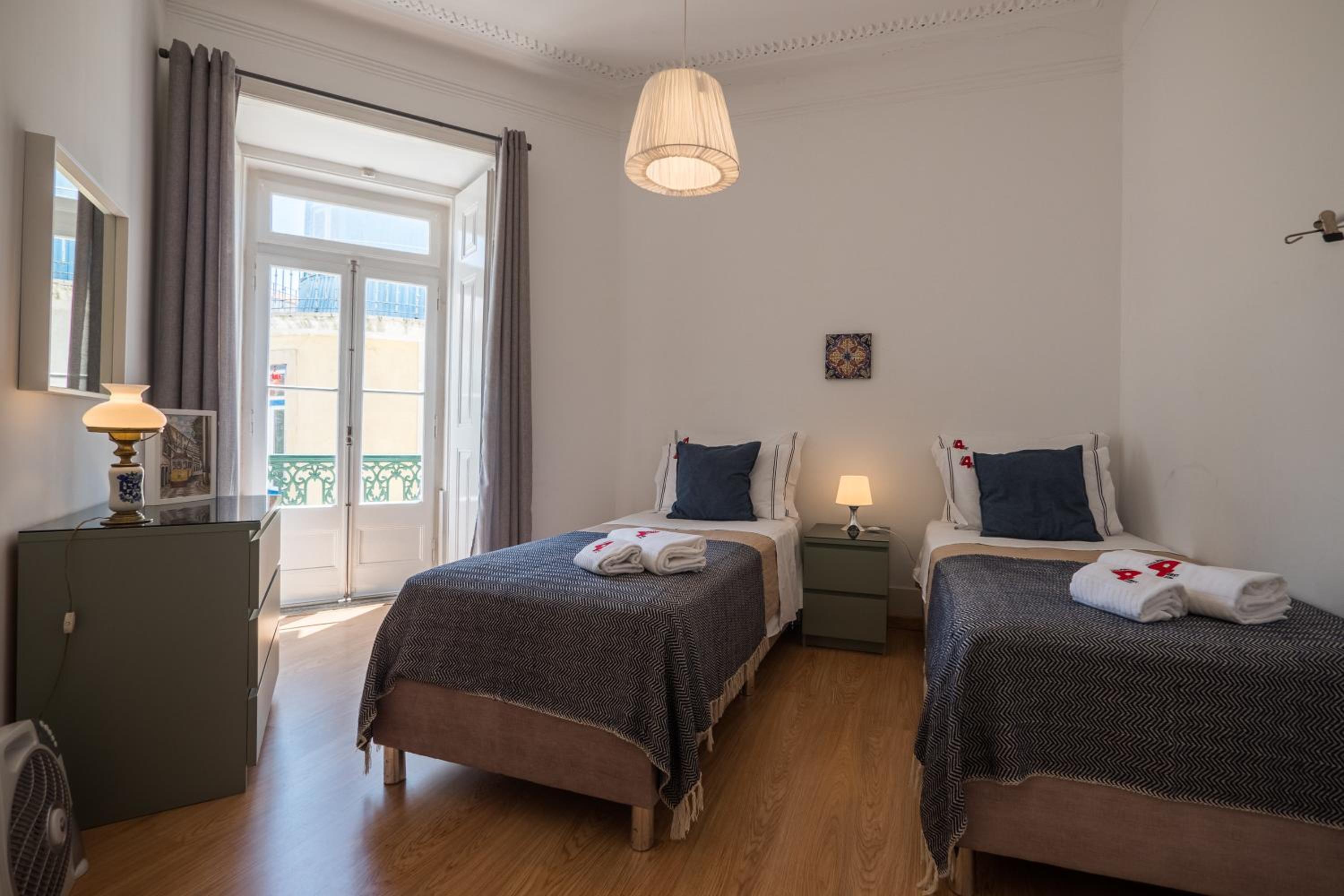 Rent4Rest Dream View Apartment Lisbon view 4