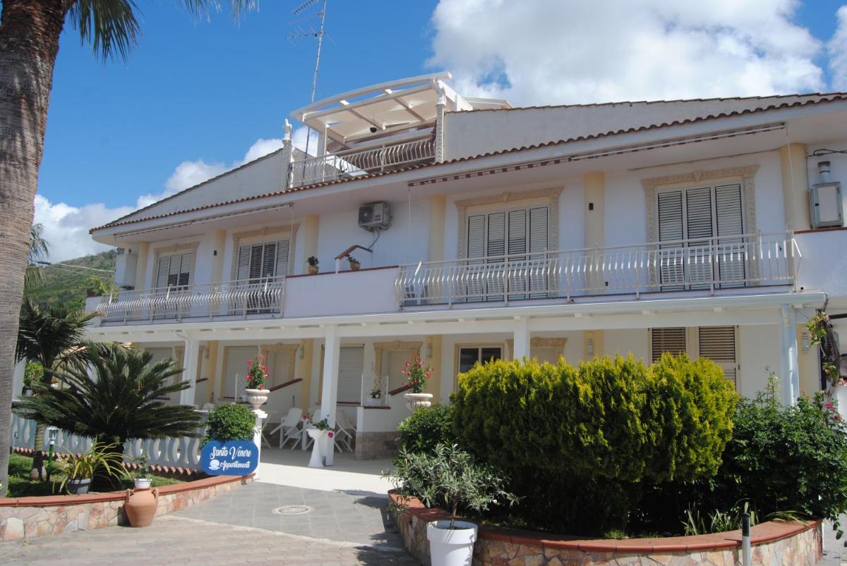 Santa Venere Apartments "Parcheggio privato" view 5