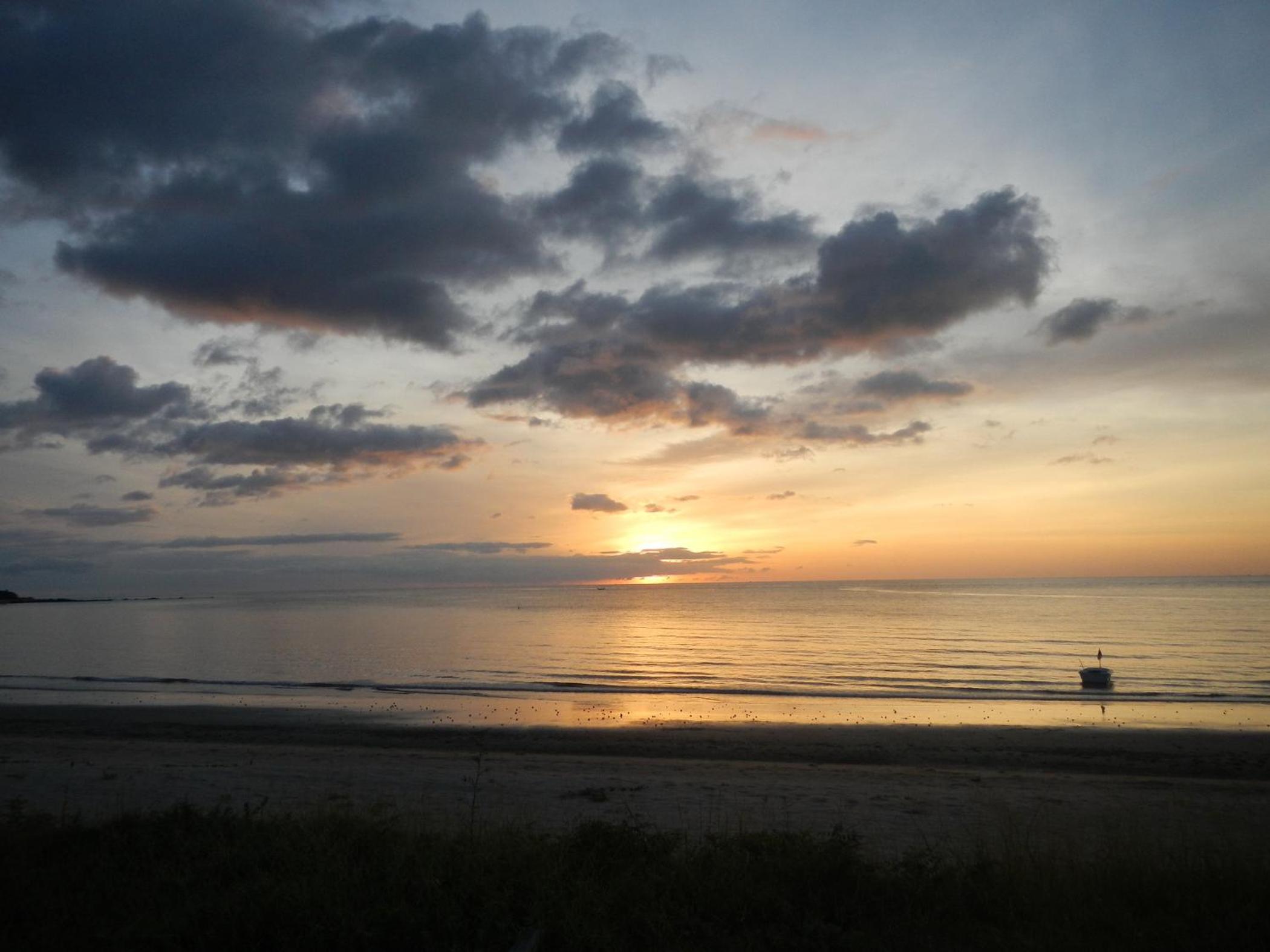 Sunshine Paradise Resort