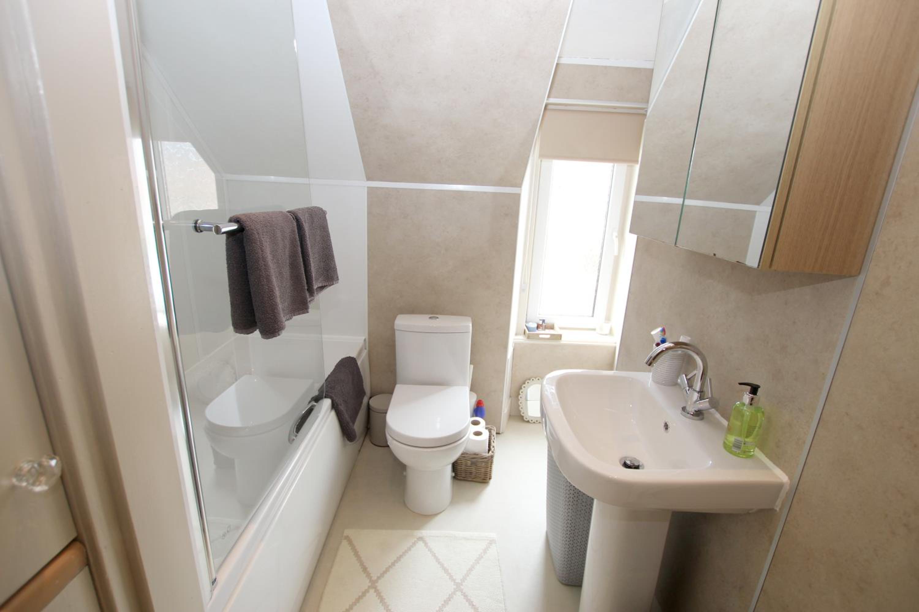 Kenneth Street Aparthotel