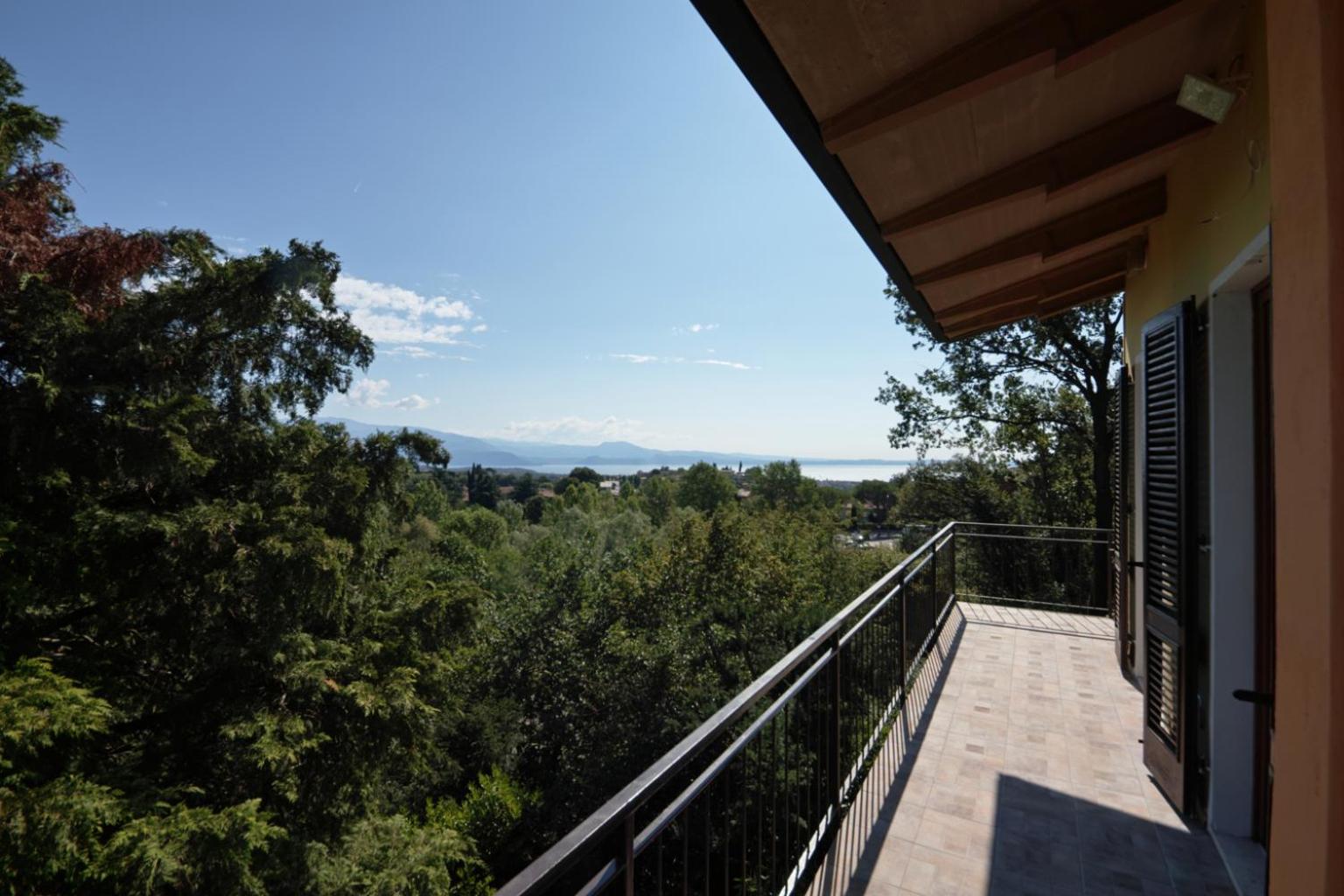 Villa Ambra view 5