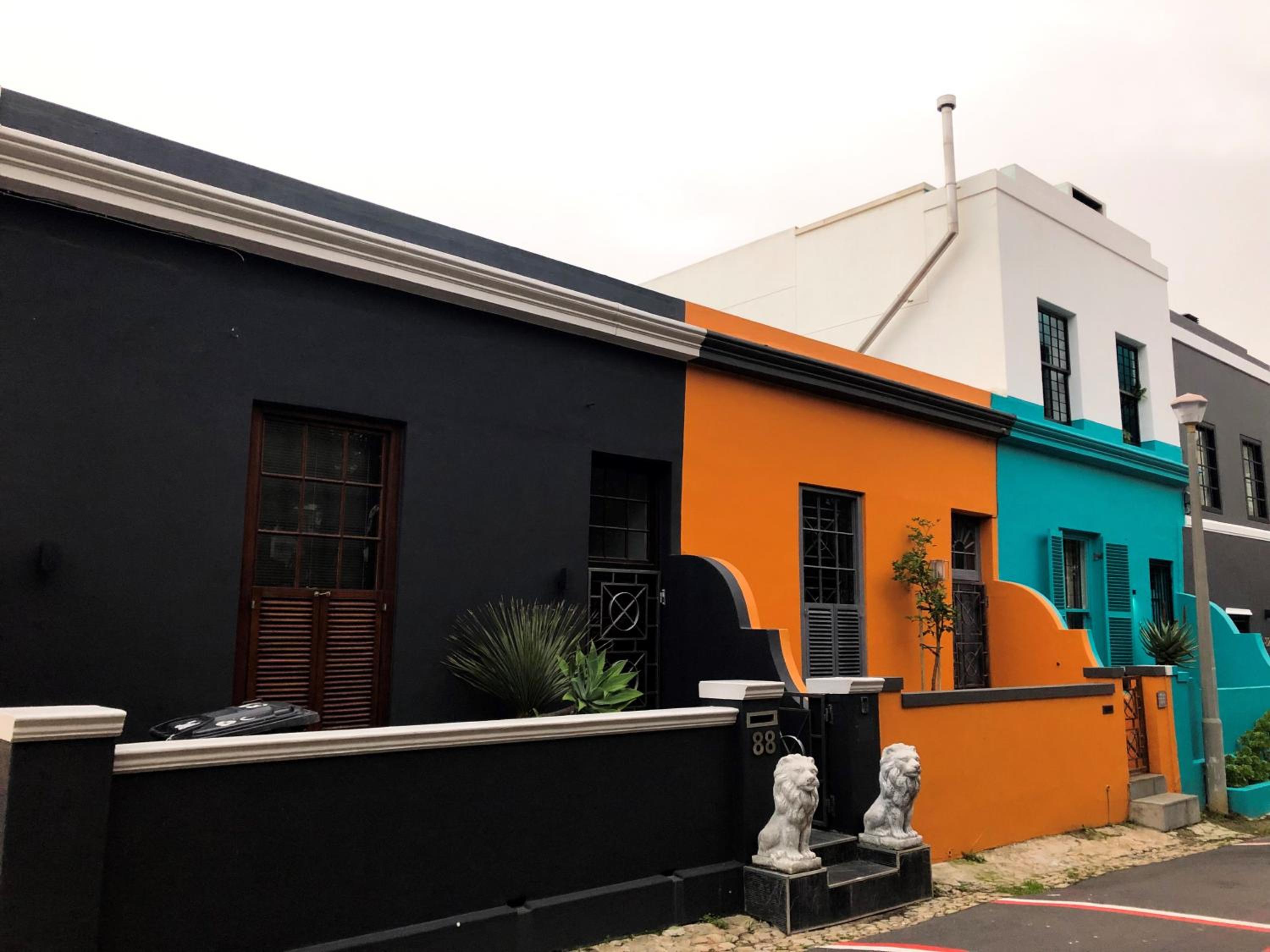 Central CAPE TOWN, Stylish home, with PRIVATE COURTYARD view 2