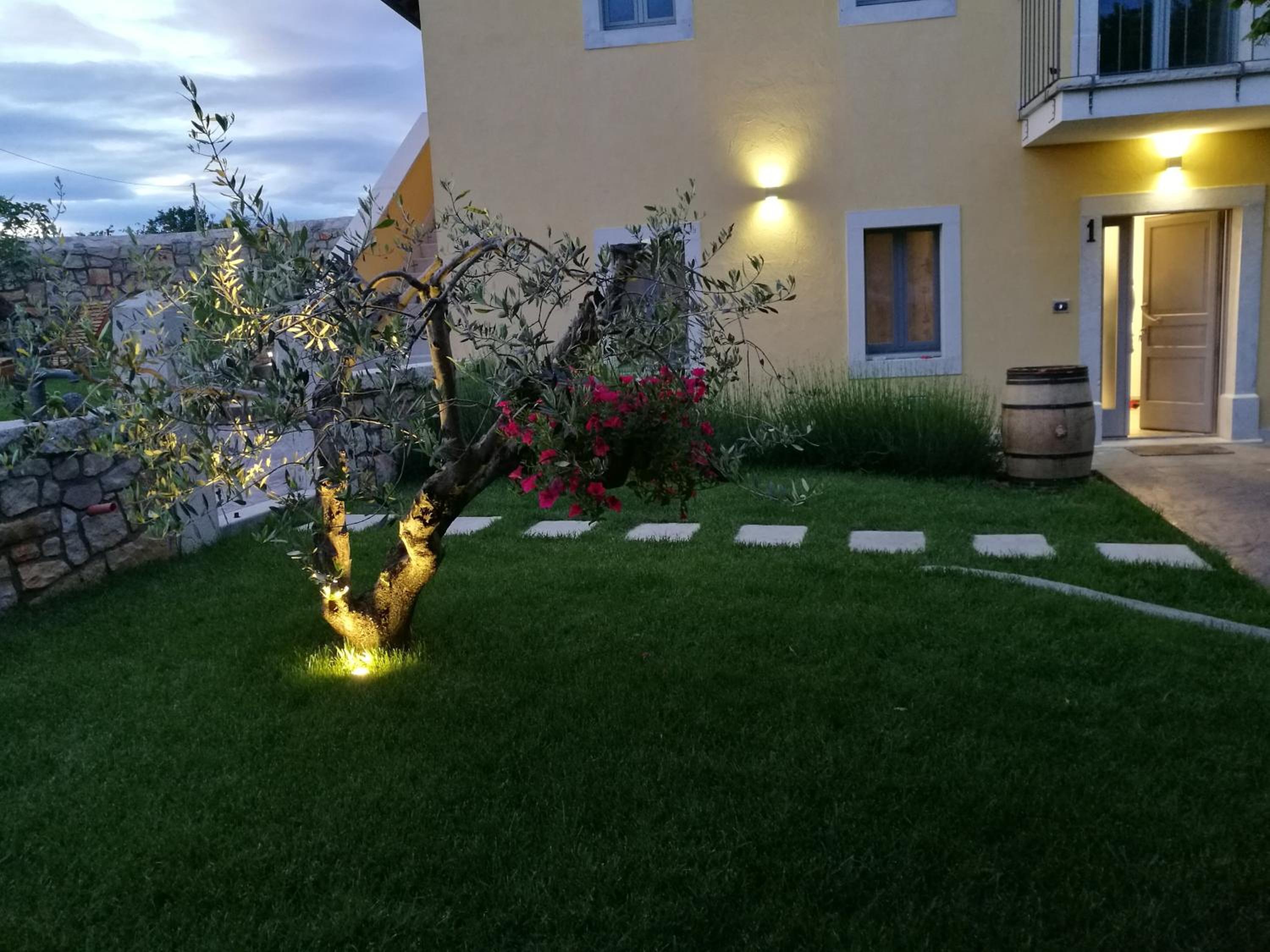 Photo 28