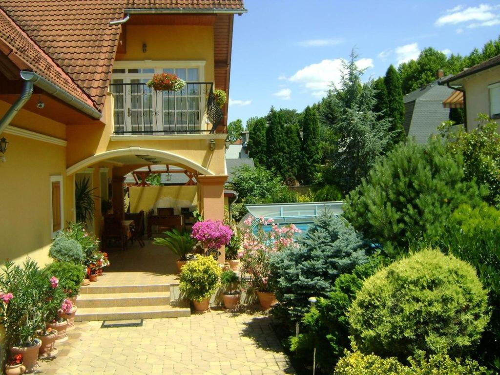 Villa Mikes Siófok