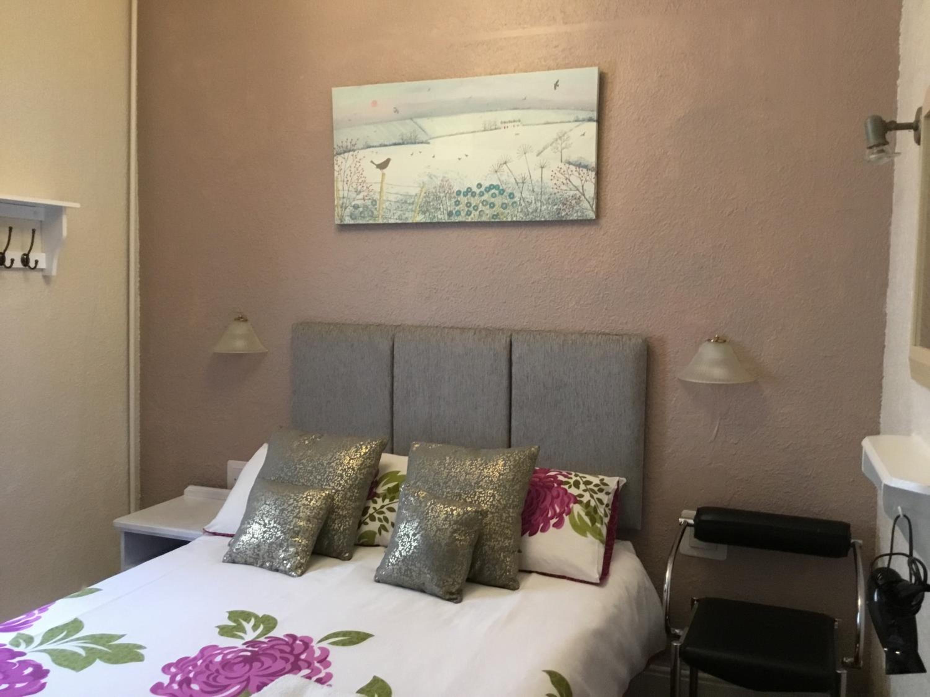 Kirkstall Guest House view 5