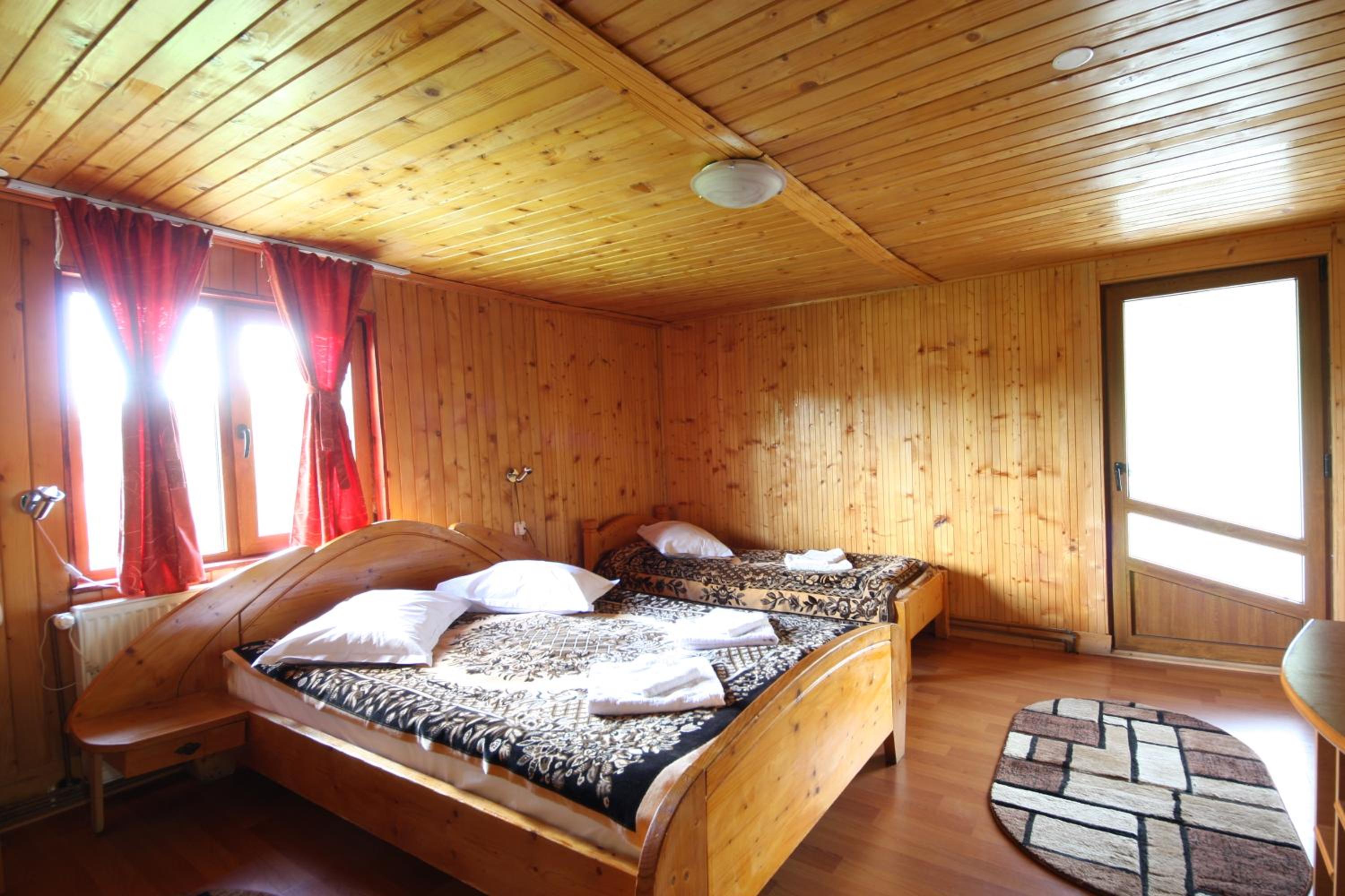 Photo 43