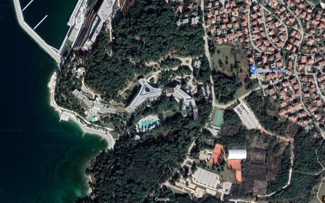 Hotel The Q Superior - a penthouse with jacuzzi and sauna - Image 1