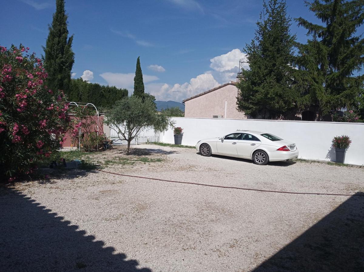 Studio Valreas Avec Piscine view 3
