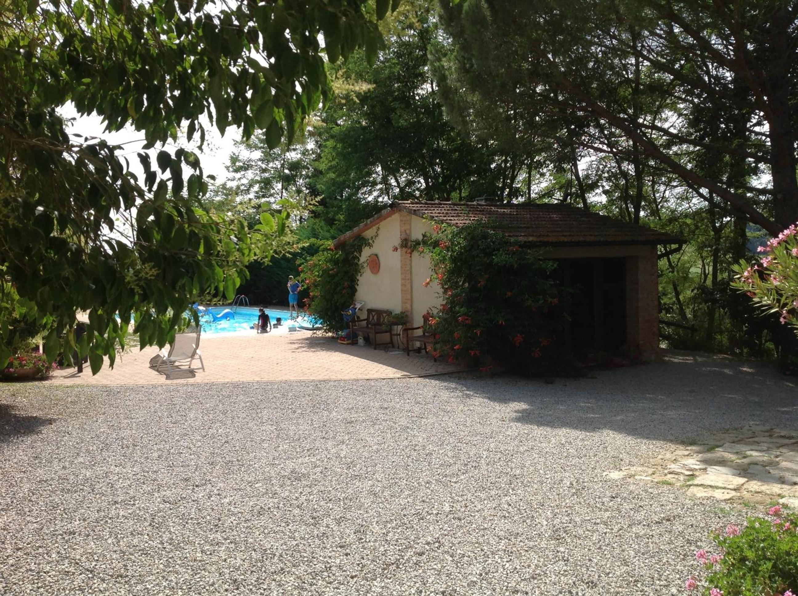 Photo 18