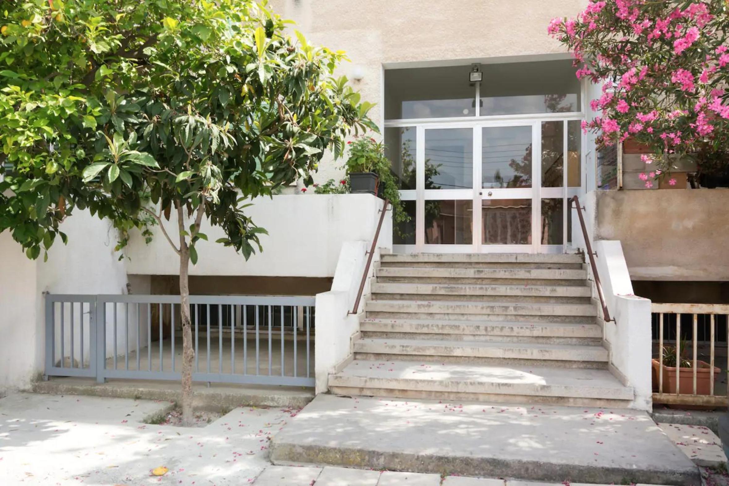 Hotel Vas' Penthouse - Image 1