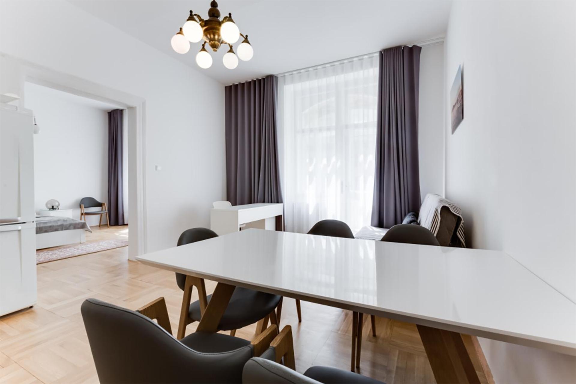 The Dancing House Residence, Two Bedroom Apartment with Balcony near river!
