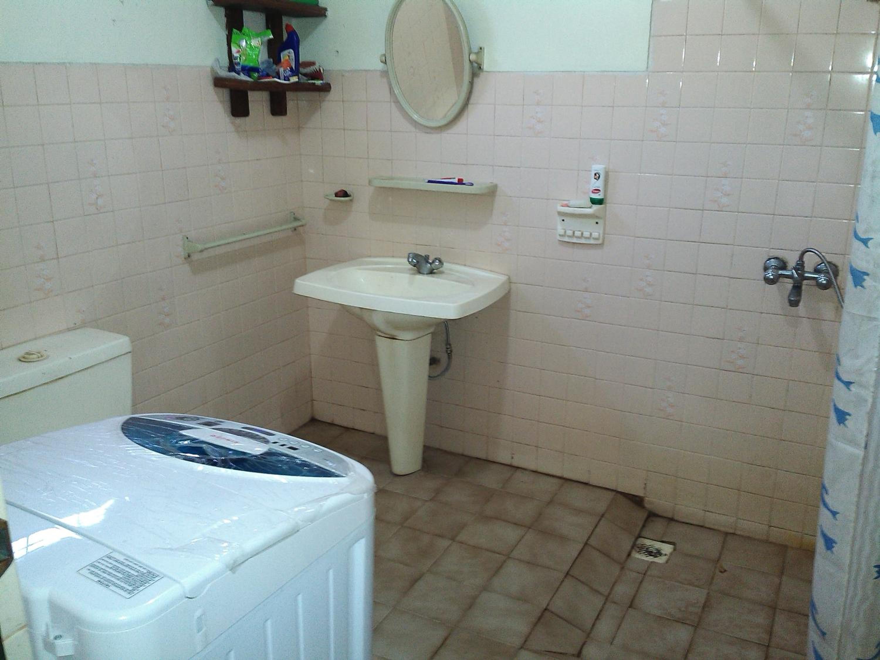 Mama's Hostel by Taprobane view 5