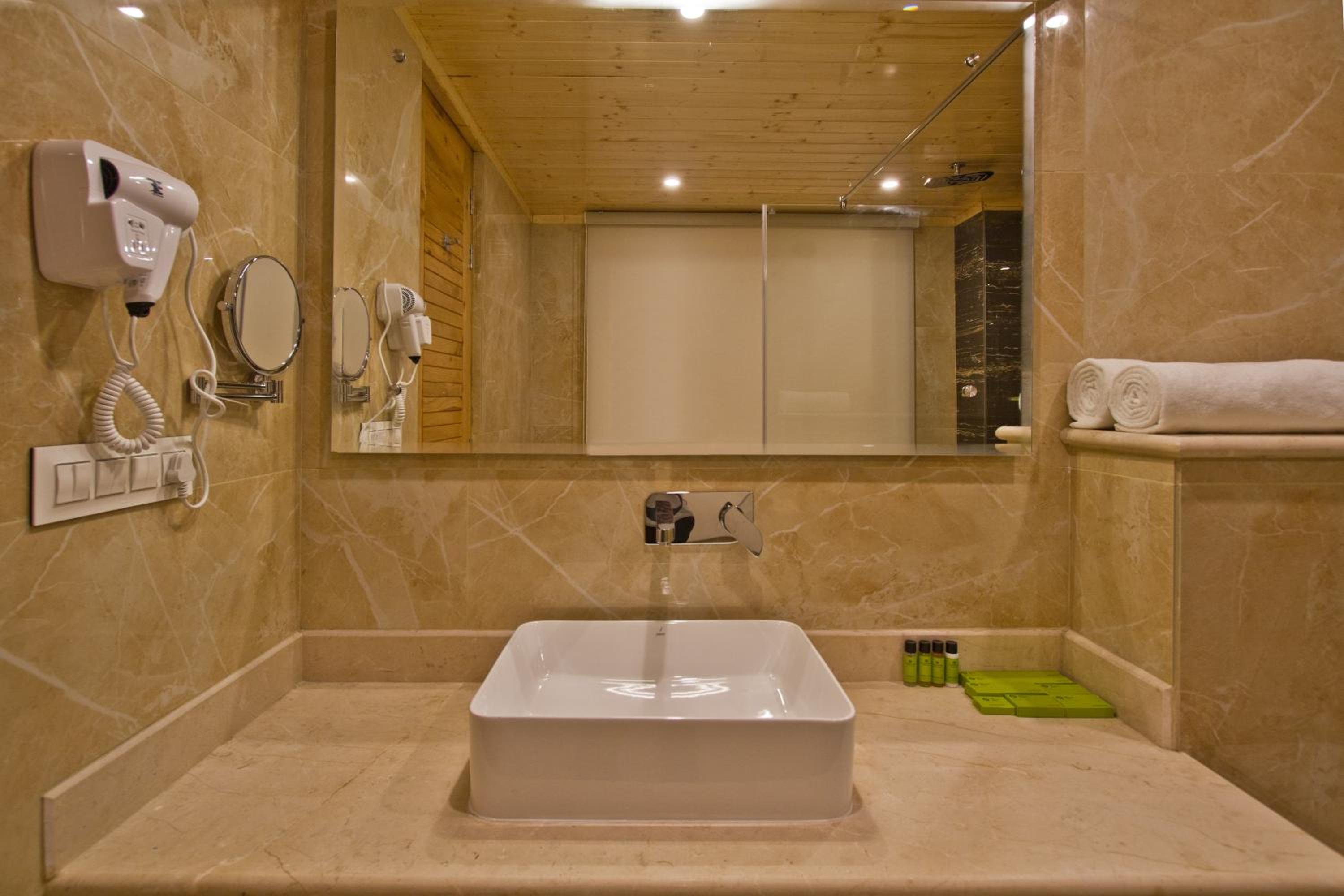 The Holiday Villa Resorts & Spa