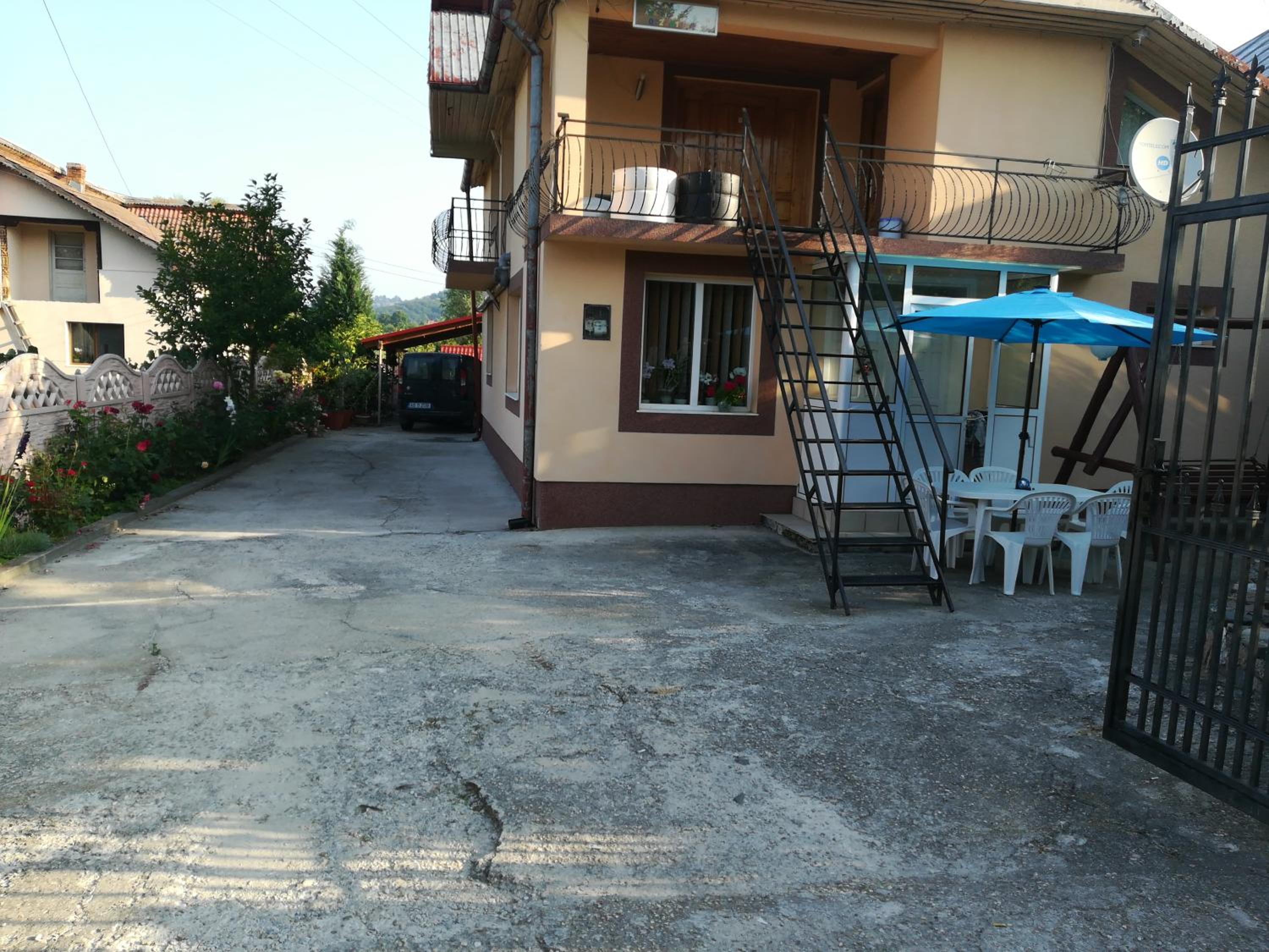 Casa Lidia și Gogu view 3