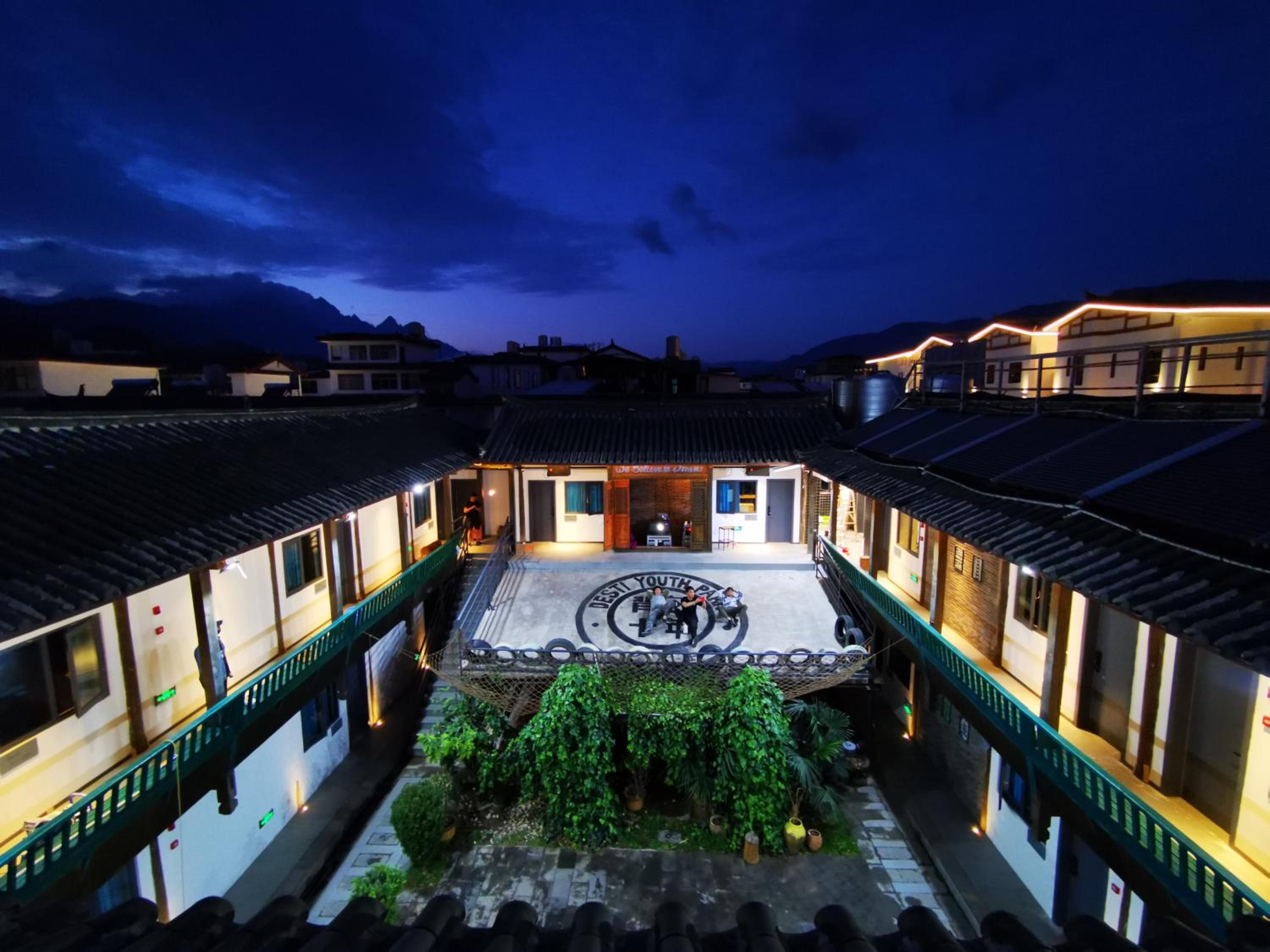 Lijiang Desti Youth Park Hostel