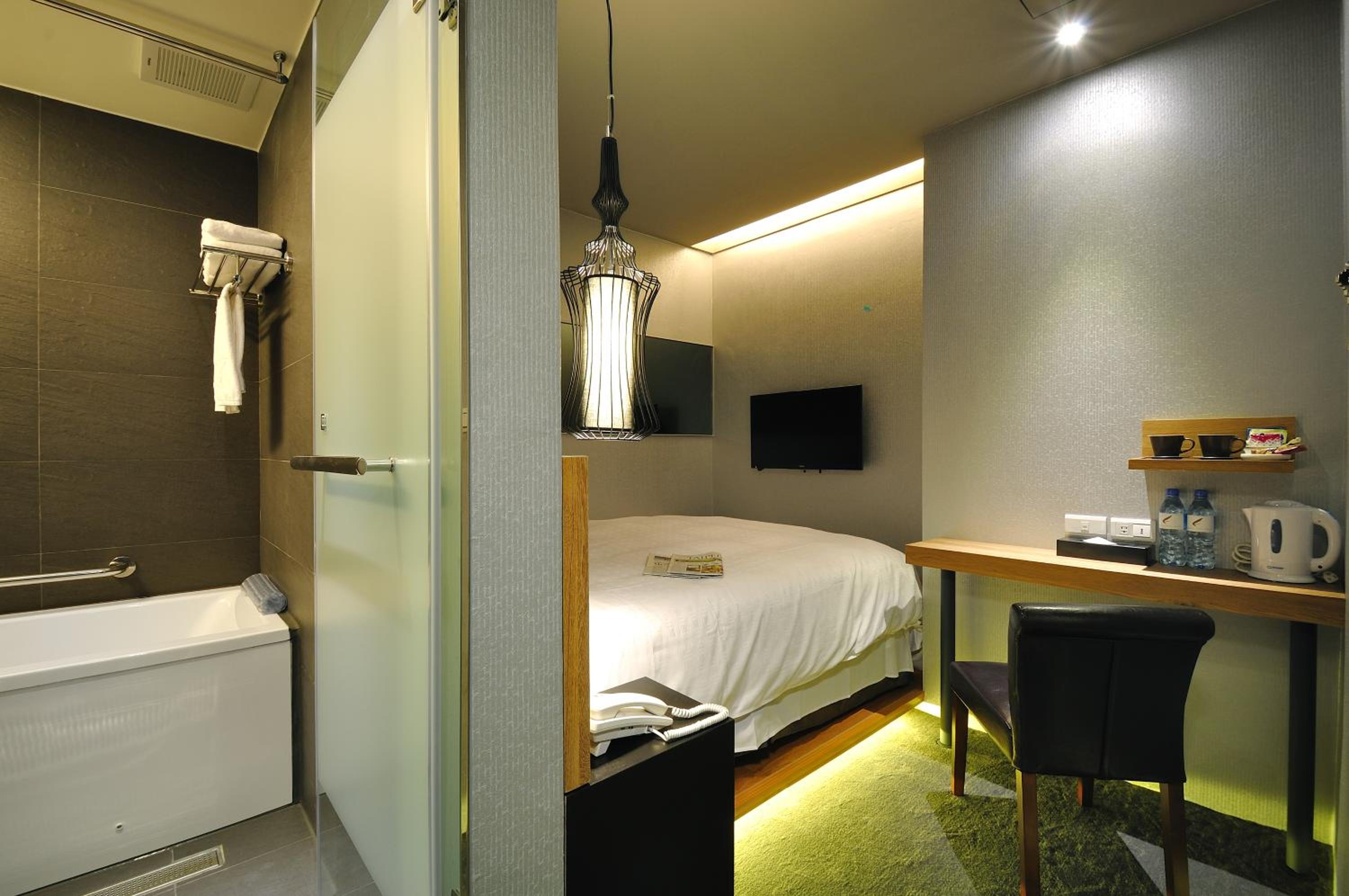 Forward Suites II