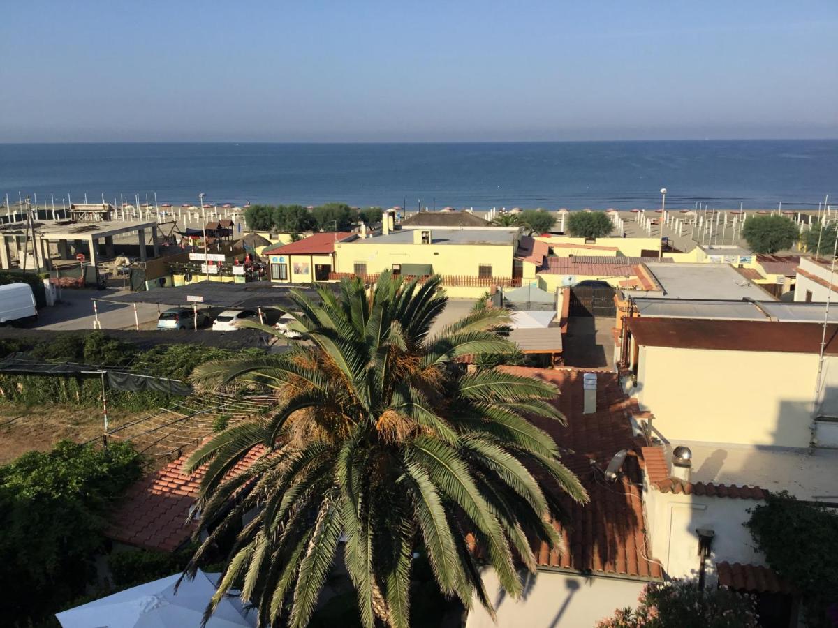 Beach House photo 3