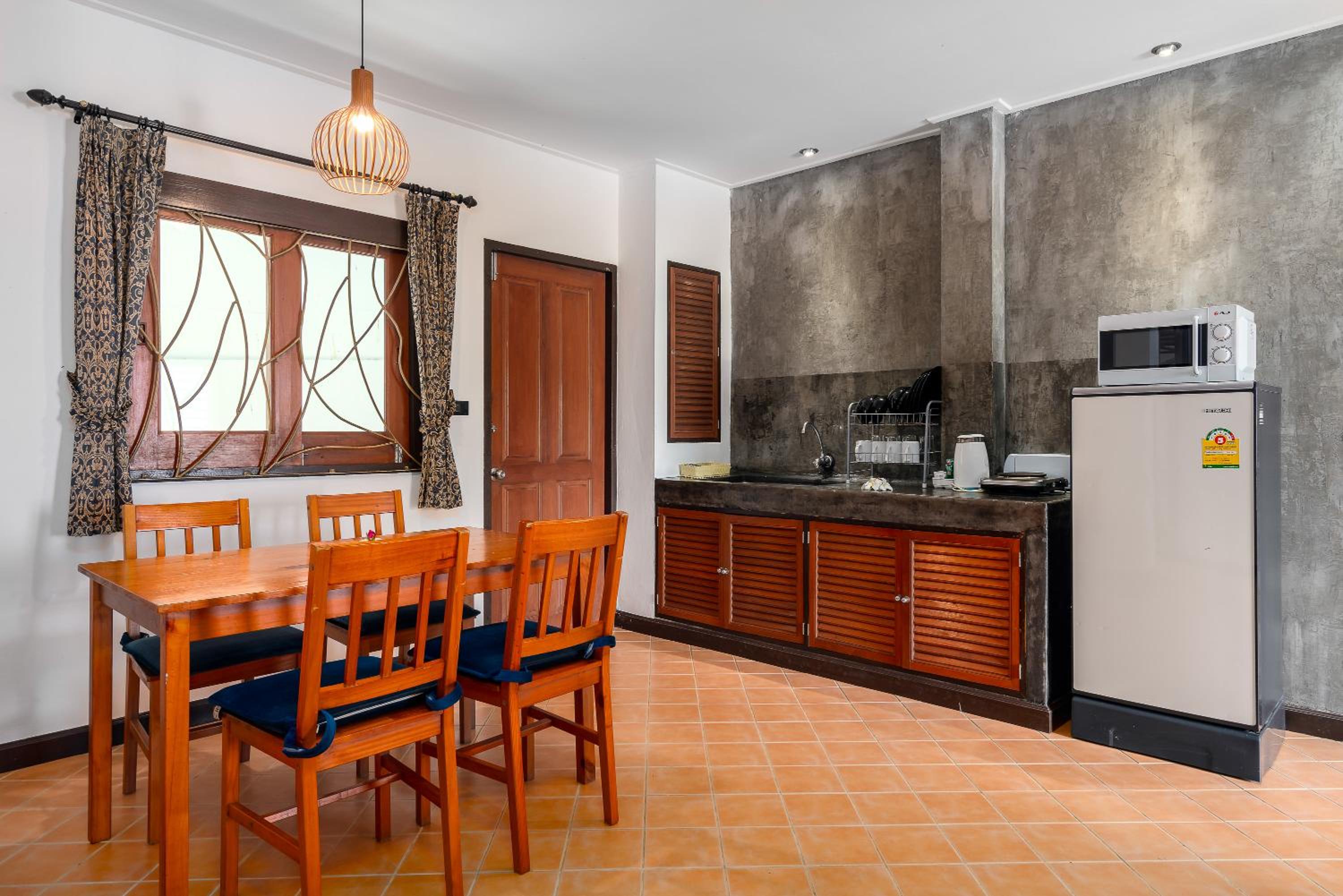 Chaweng Lakeview Residence