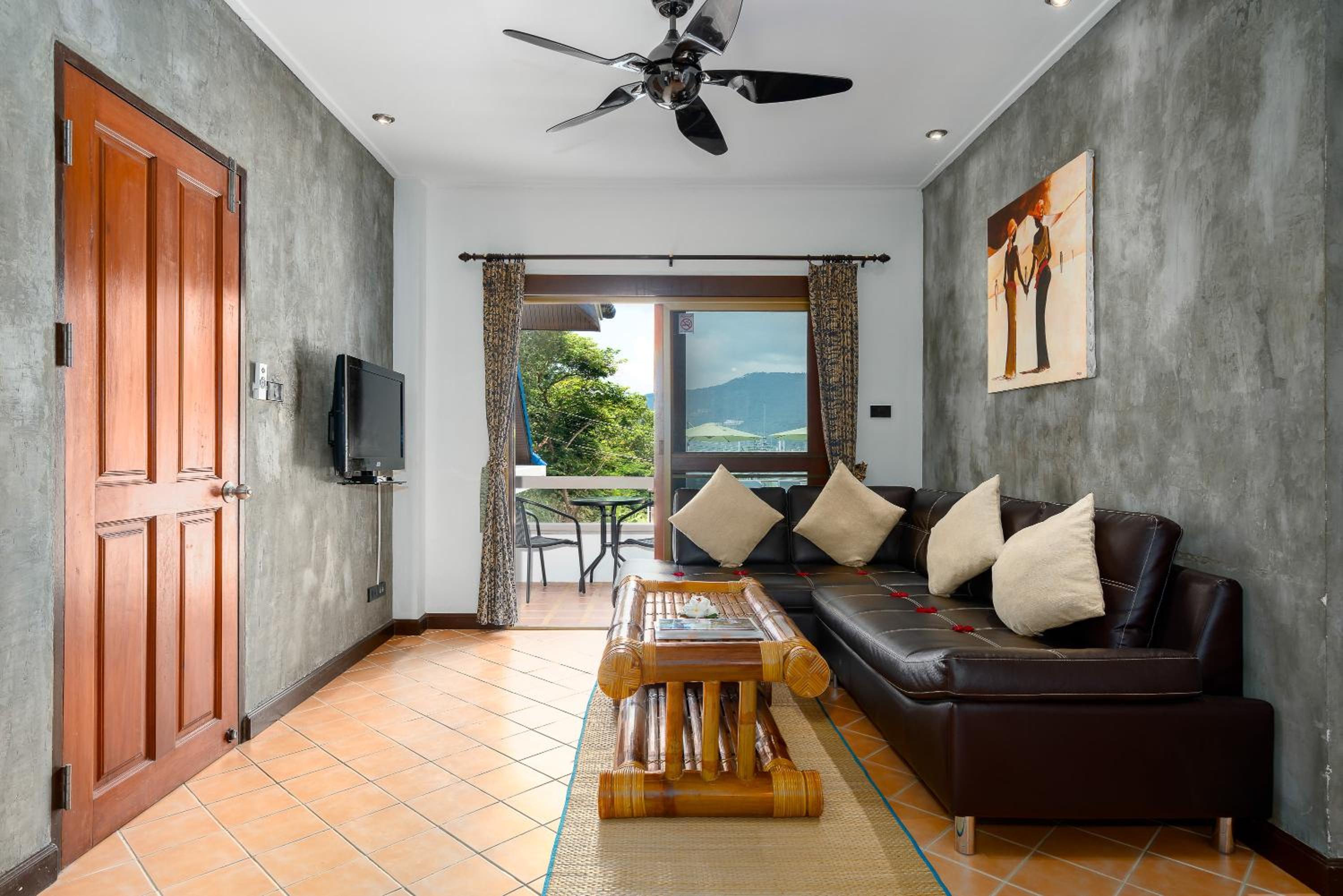 Chaweng Lakeview Residence