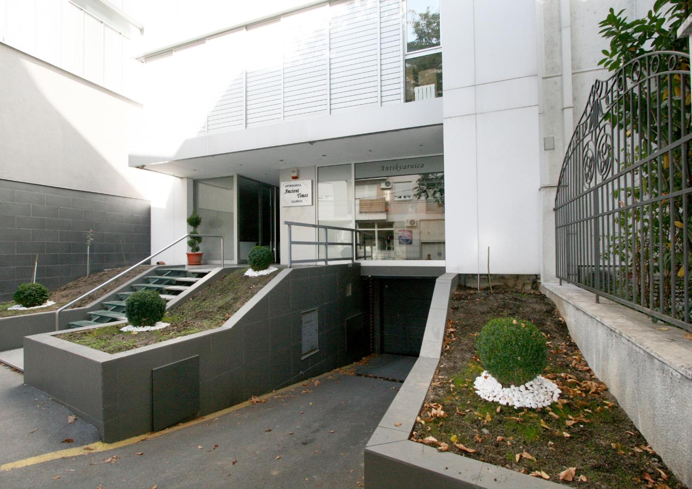 One-Bedroom Apartment near Saint Sava Temple with Free Private Garage view 4