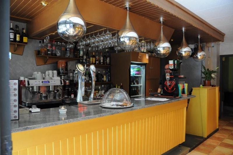Barri Antic Hostel & Pub