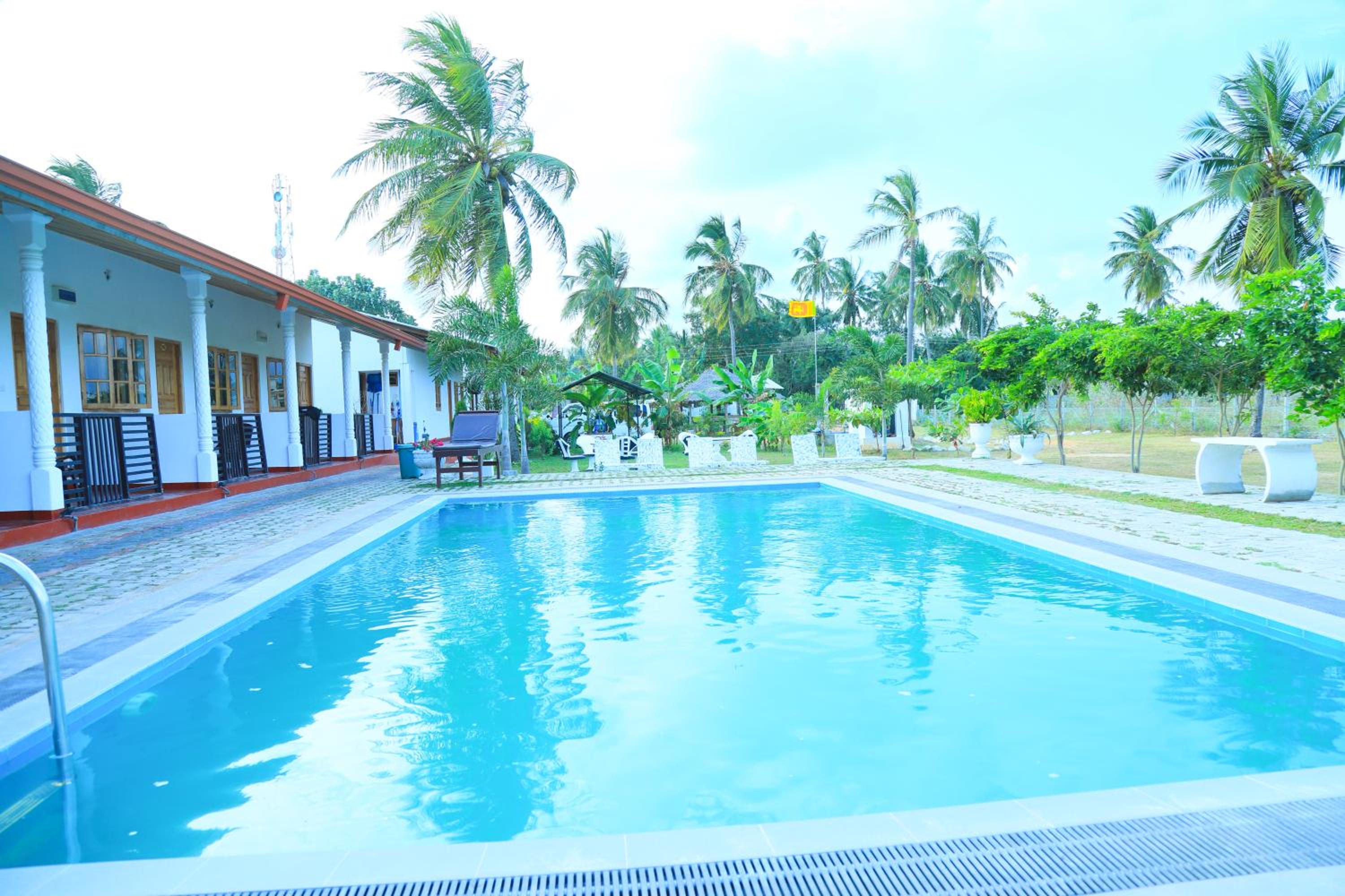 Shan Guest and Restaurant Nilaveli