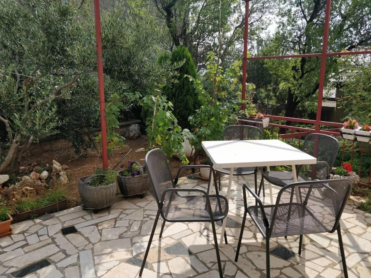 Photo 32