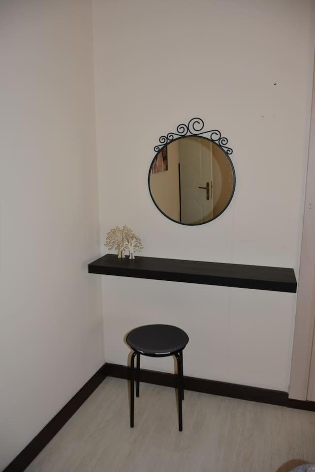 Modern apartment, 5΄ walk from central metro station