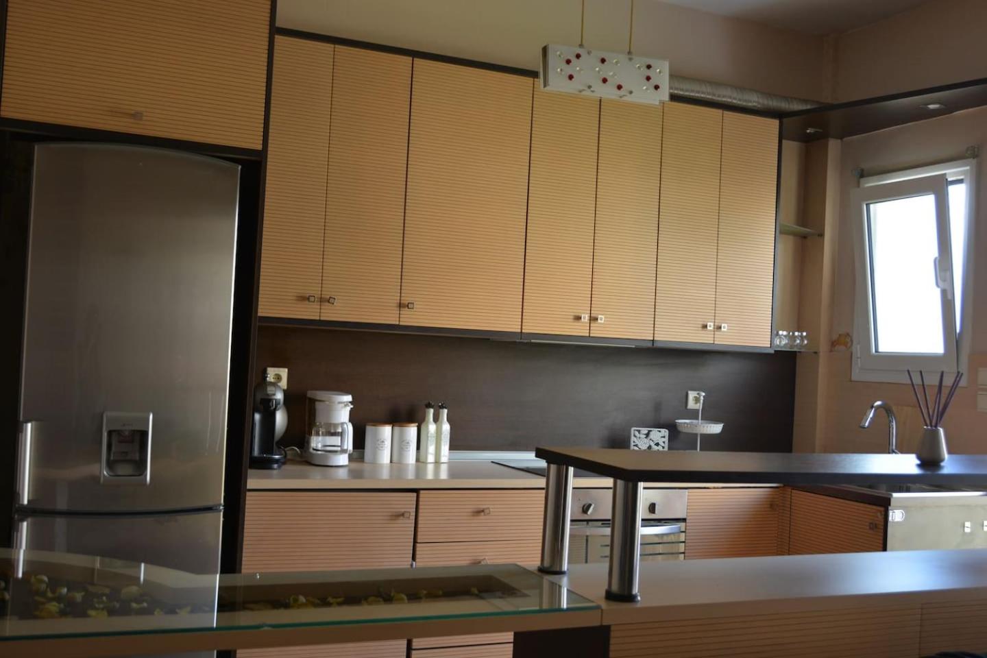 Modern apartment, 5΄ walk from central metro station