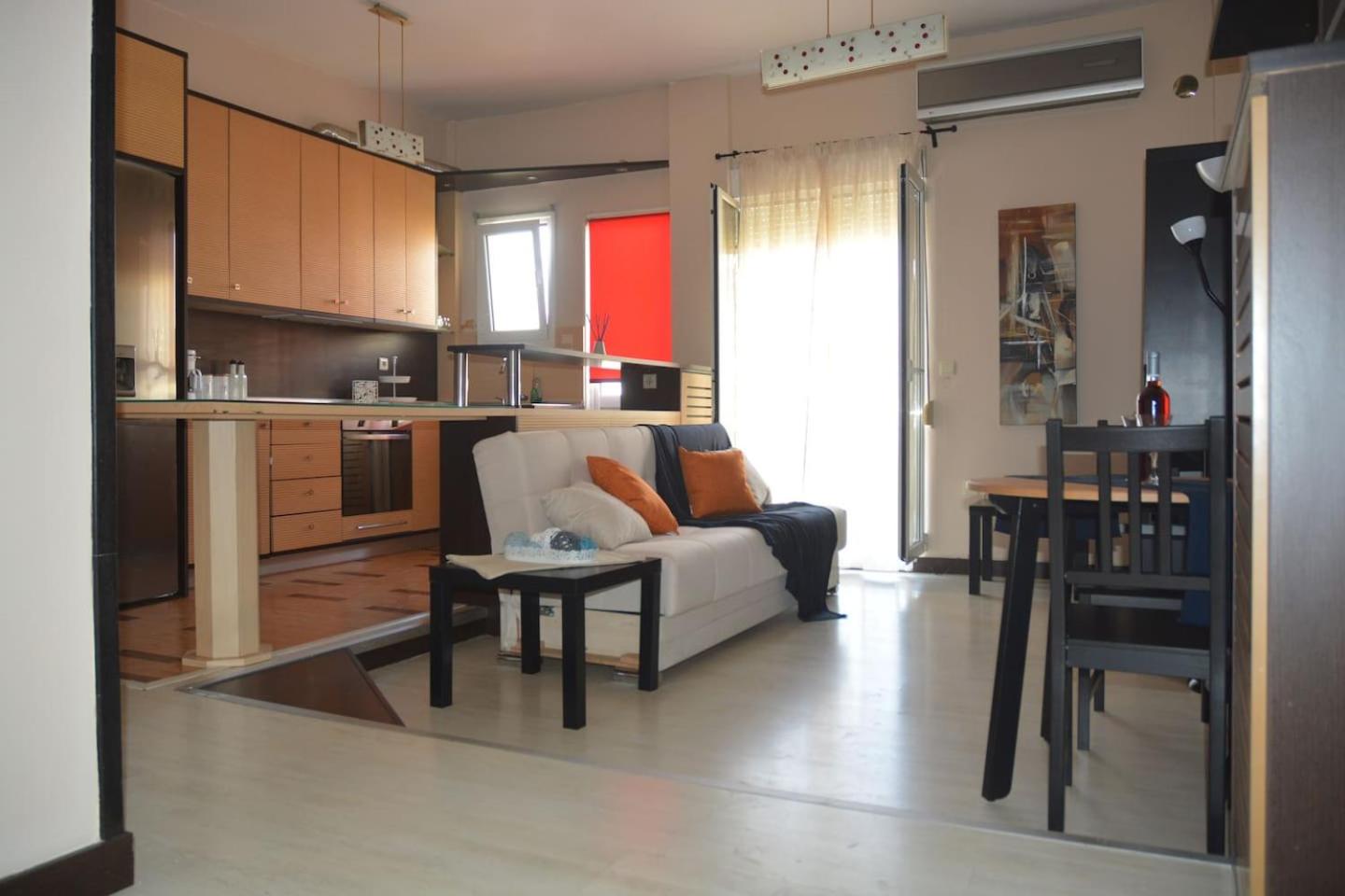 Modern apartment, 5΄ walk from central metro station